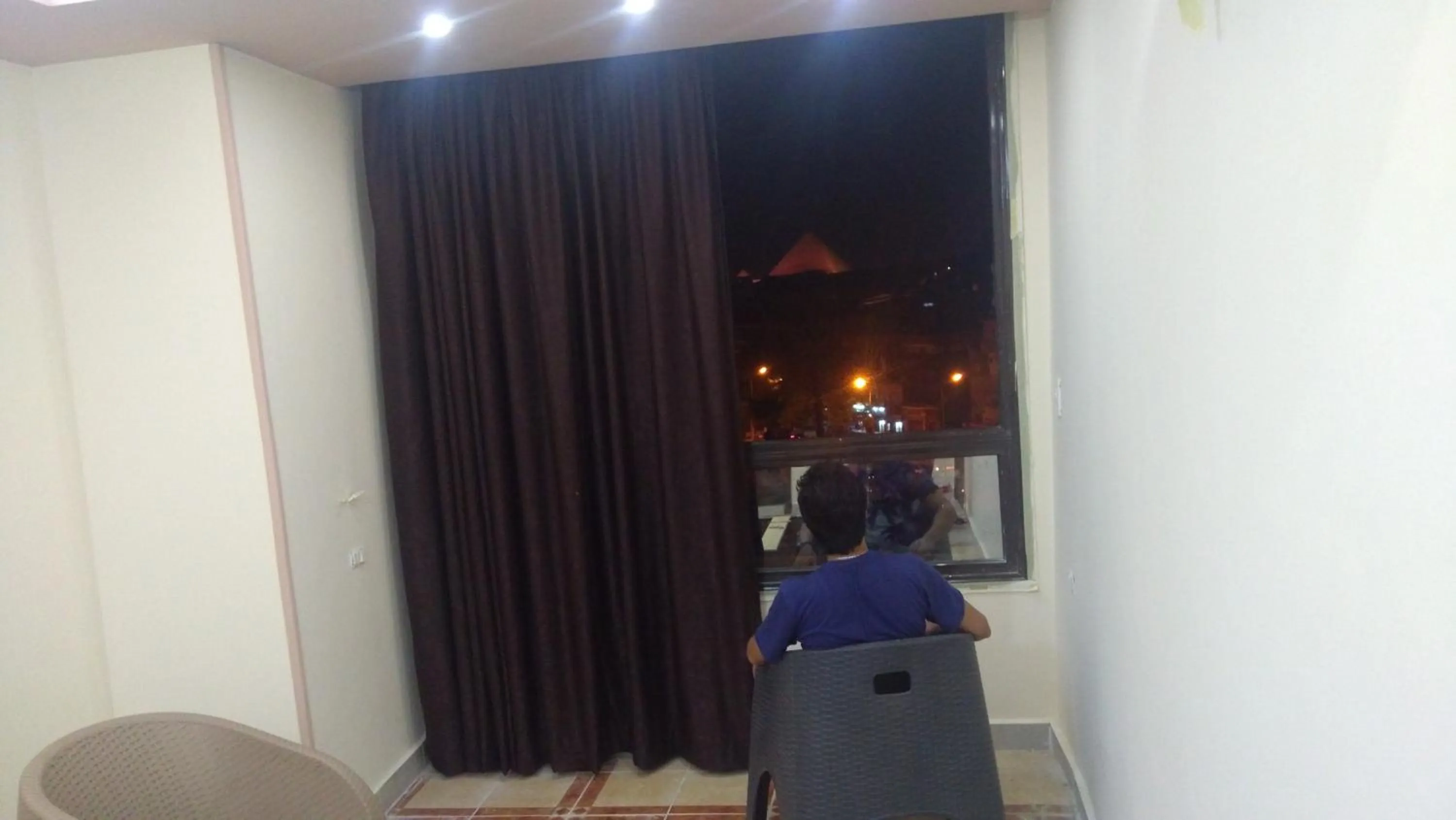 Happy days Pyramids Inn