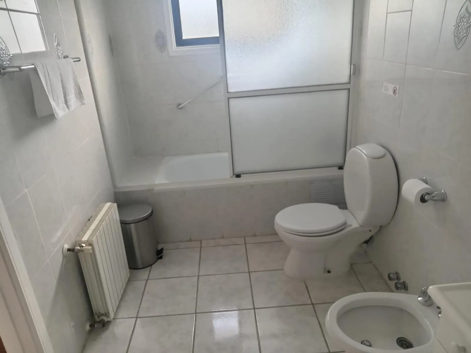 Shower in Hostal Doble E Patagonia