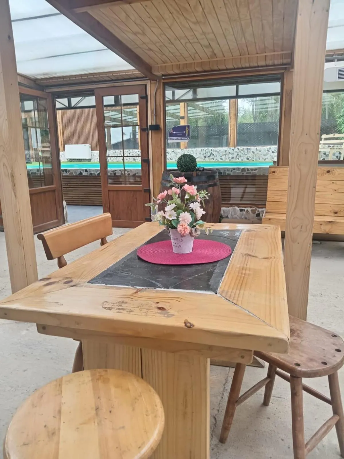 Inner courtyard view in Hostal Doble E Patagonia
