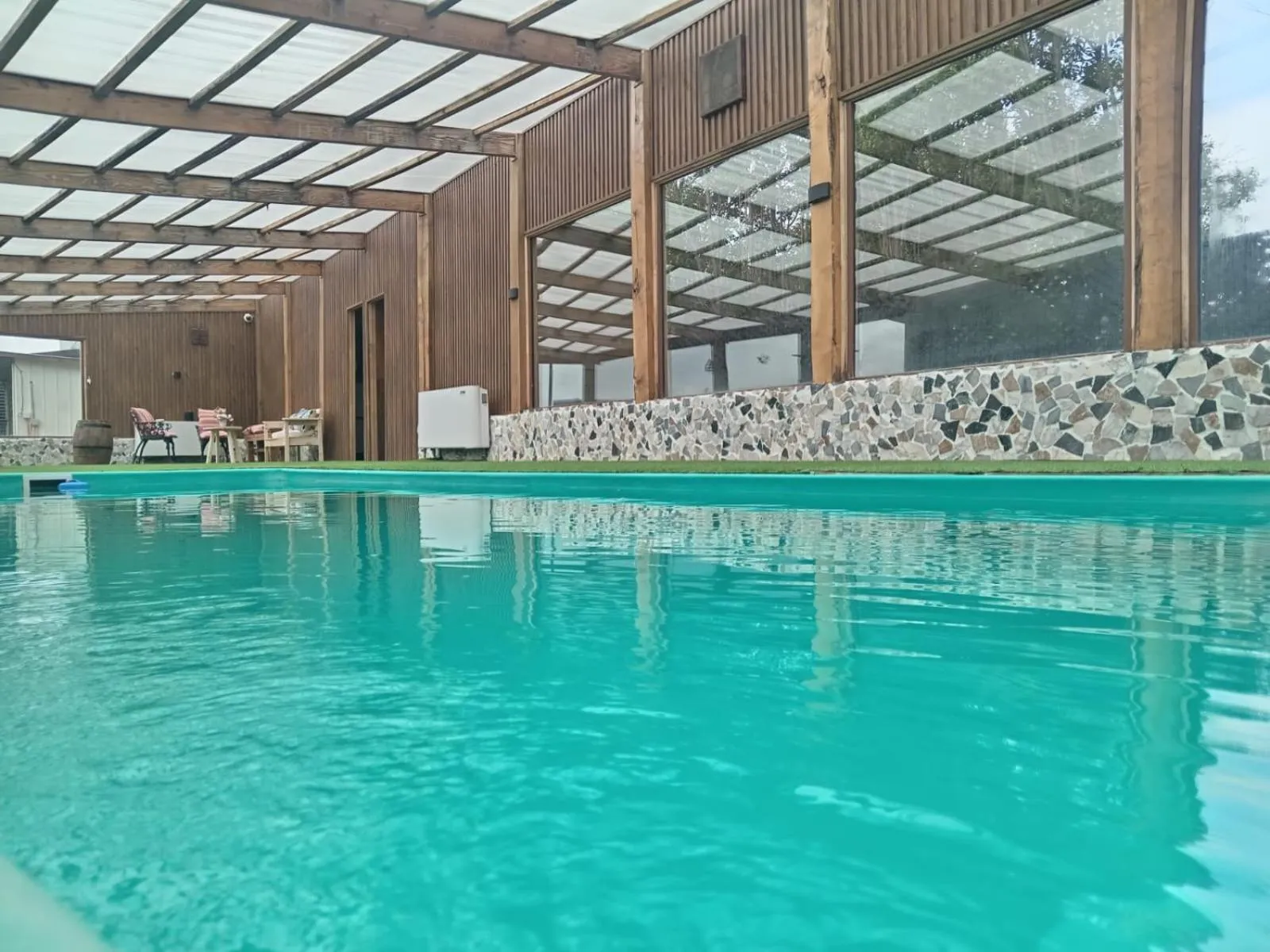 Swimming pool in Hostal Doble E Patagonia