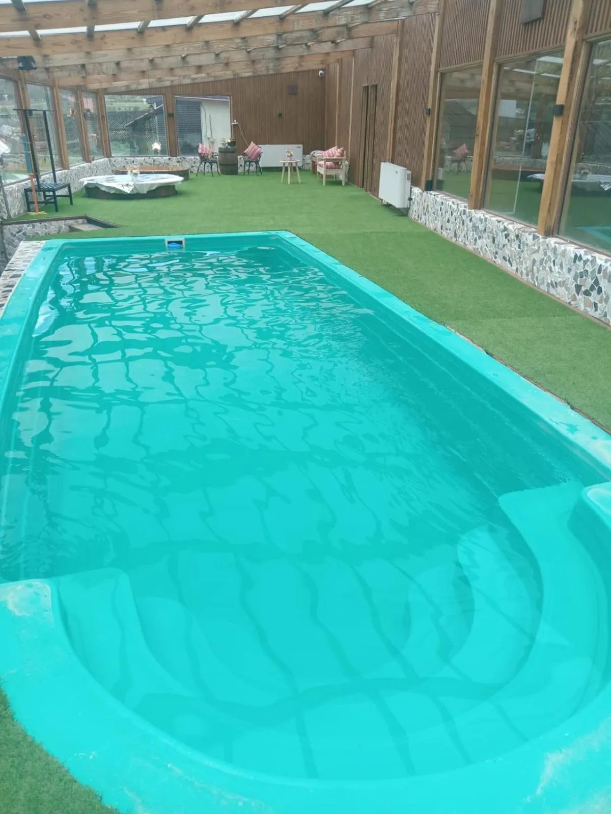 Swimming pool in Hostal Doble E Patagonia