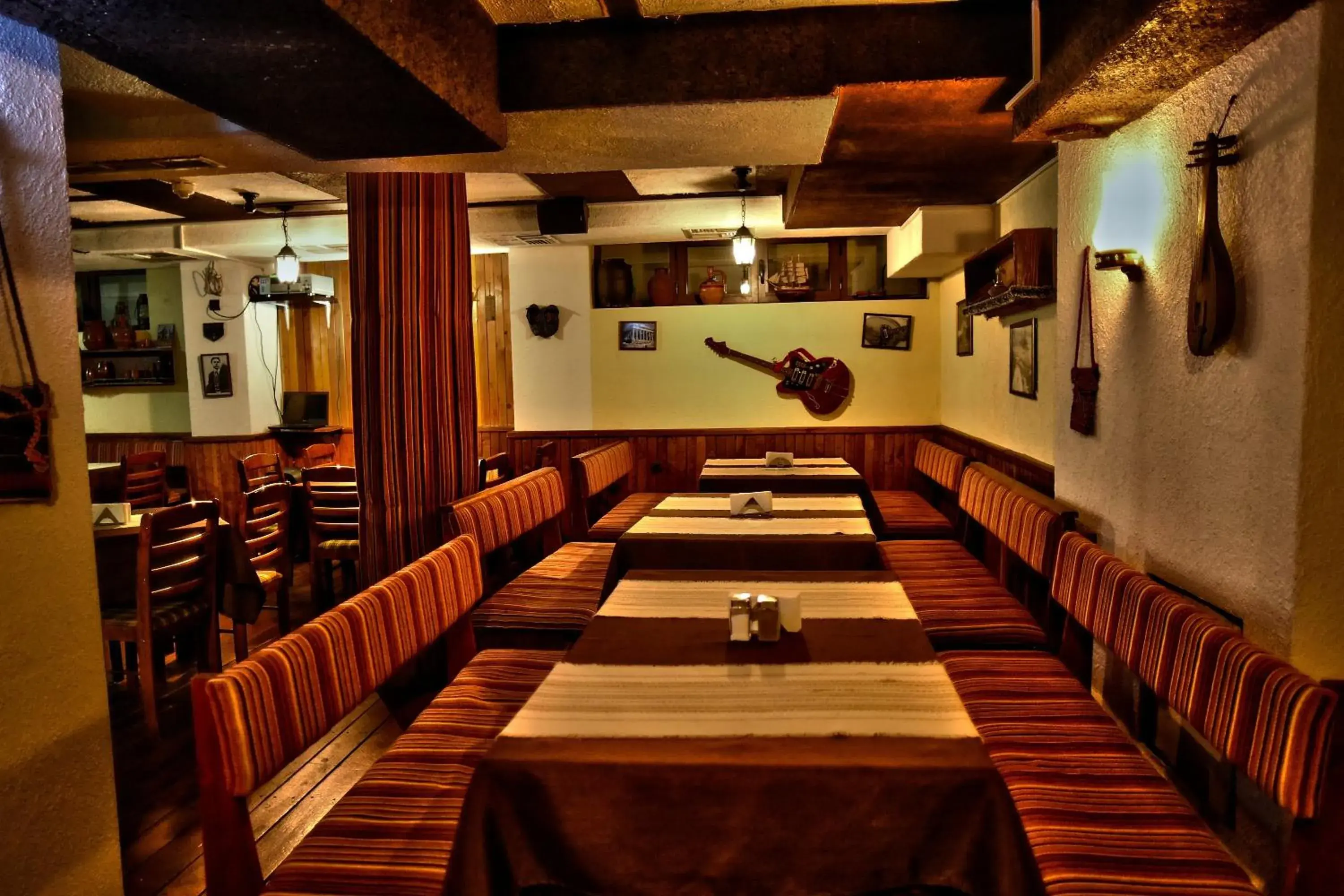 Restaurant/places to eat in Hotel Friends Restaurant/places to eat in Hotel Friends