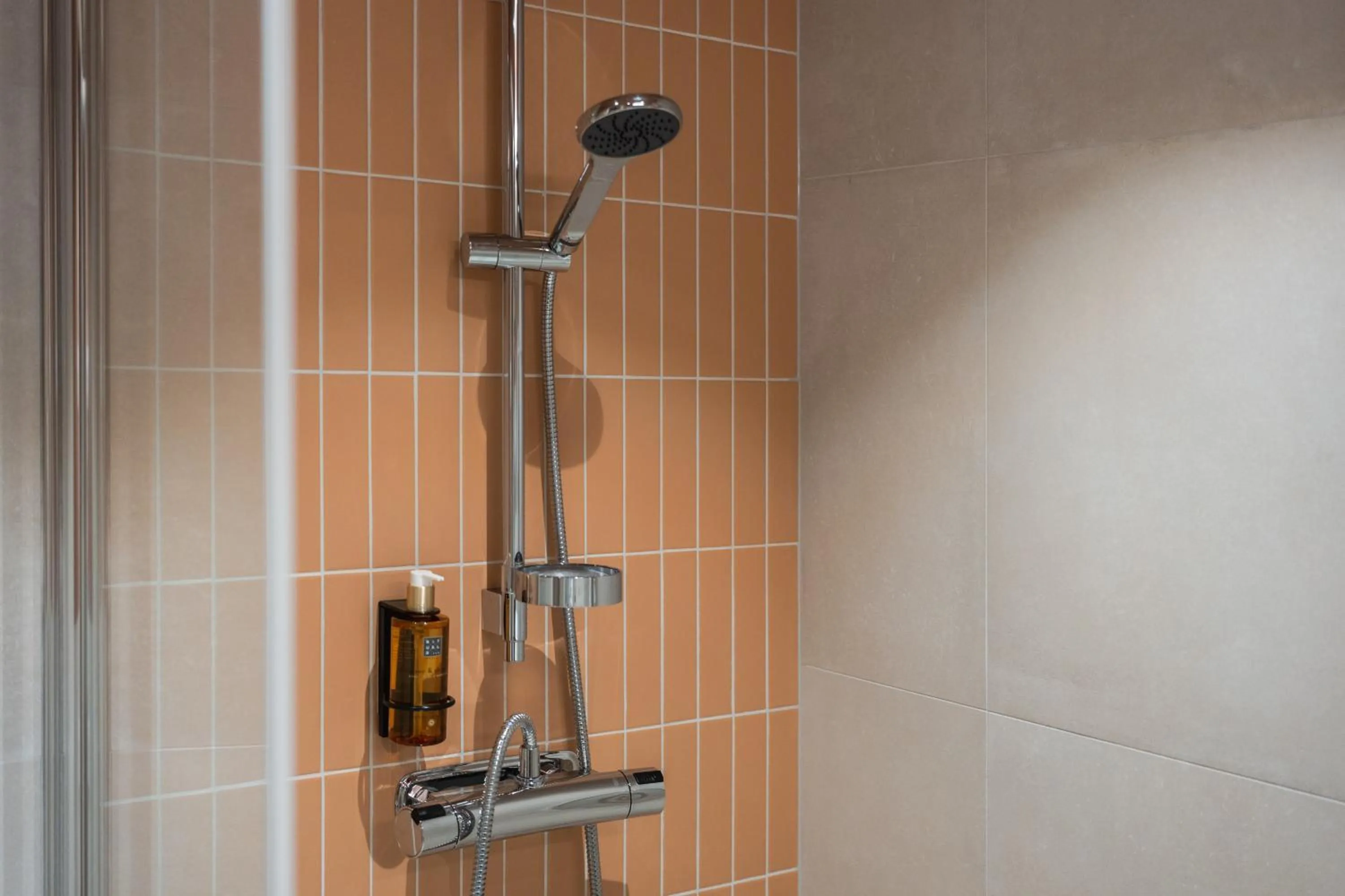 Shower in Sky Hotel Apartments, Stockholm