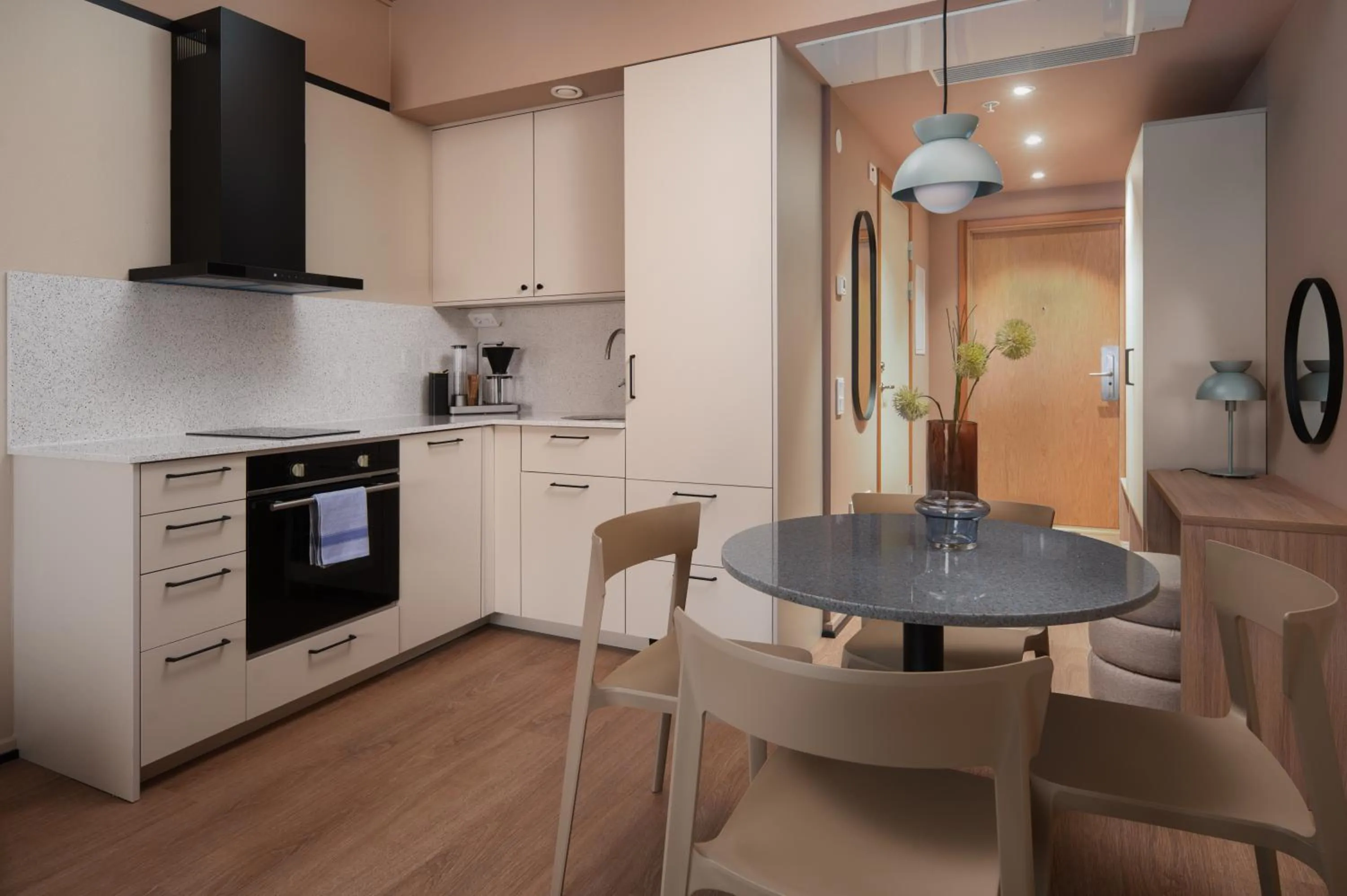 Kitchen or kitchenette in Sky Hotel Apartments, Stockholm