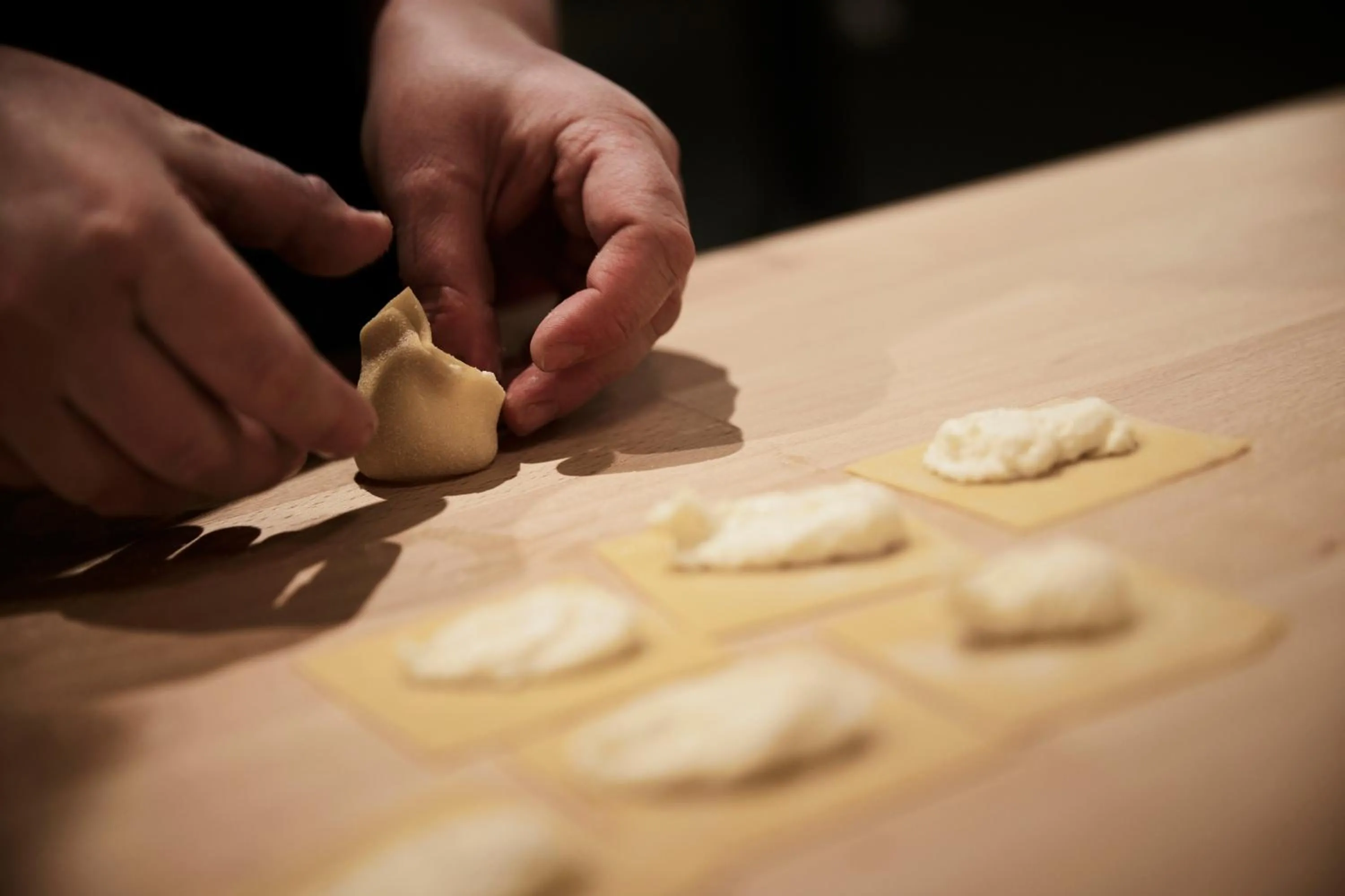 Restaurant/places to eat in Sky Hotel Apartments, Stockholm