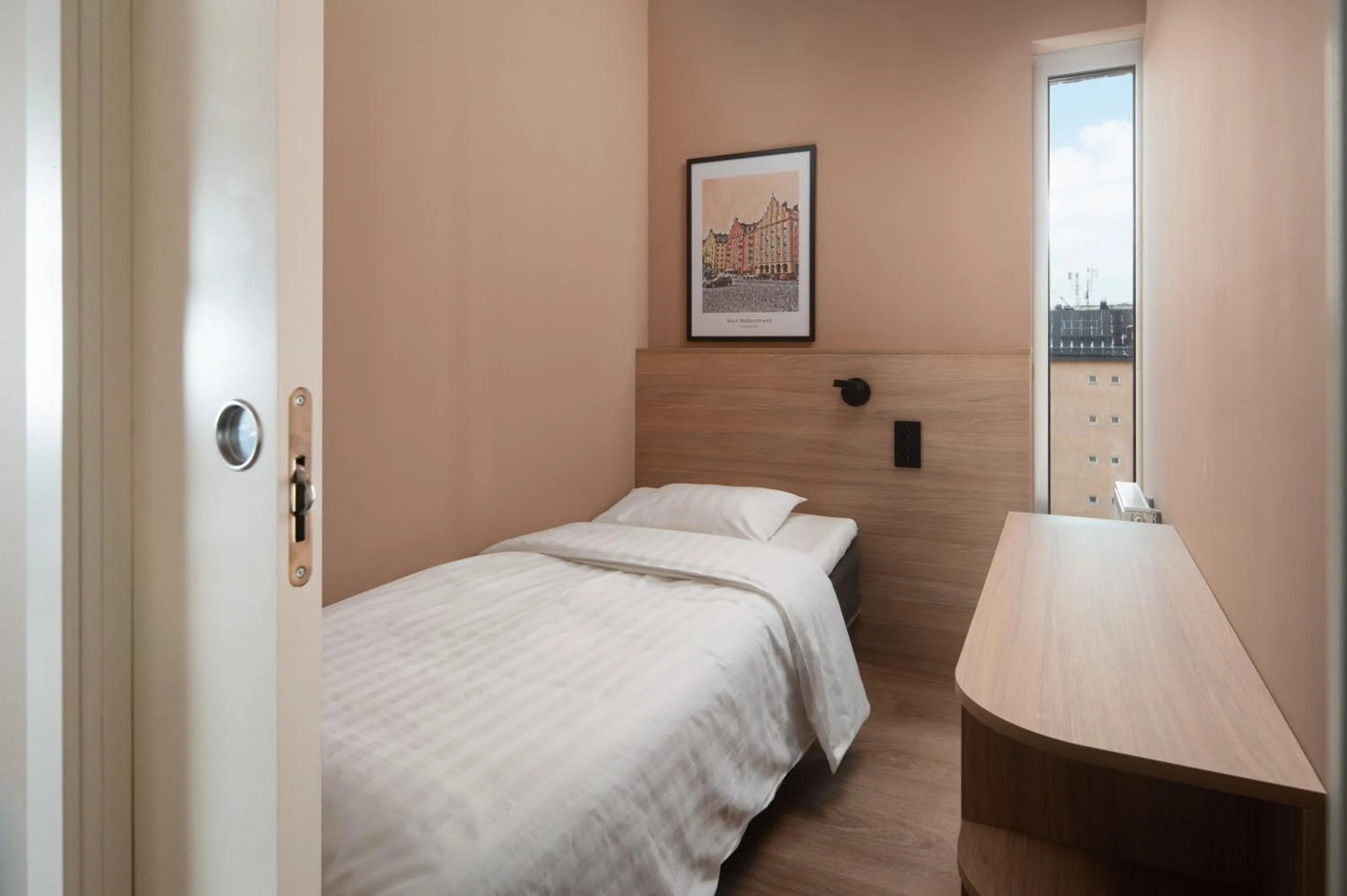 Bedroom, Bed in Sky Hotel Apartments, Stockholm