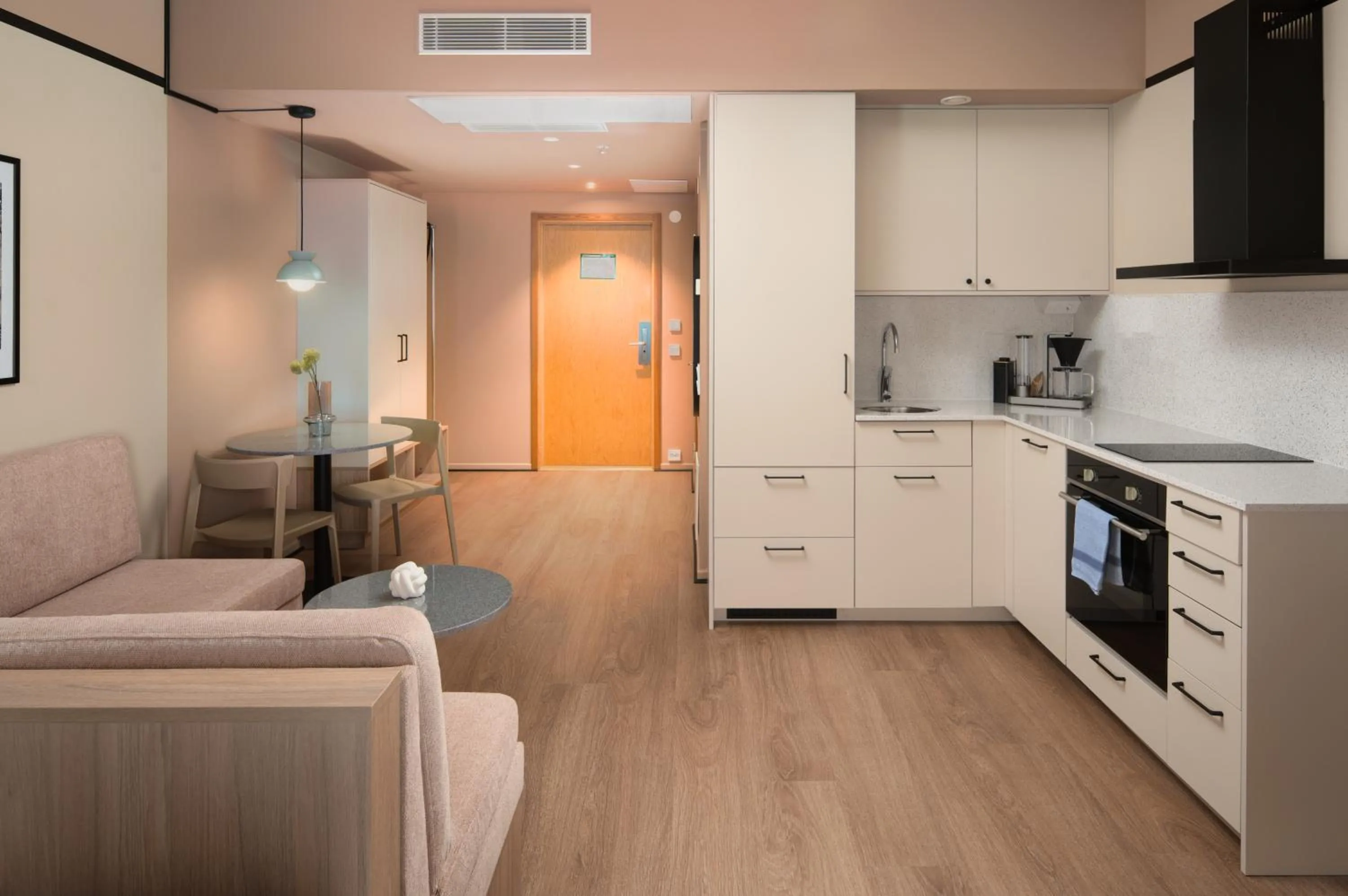 Kitchen or kitchenette in Sky Hotel Apartments, Stockholm