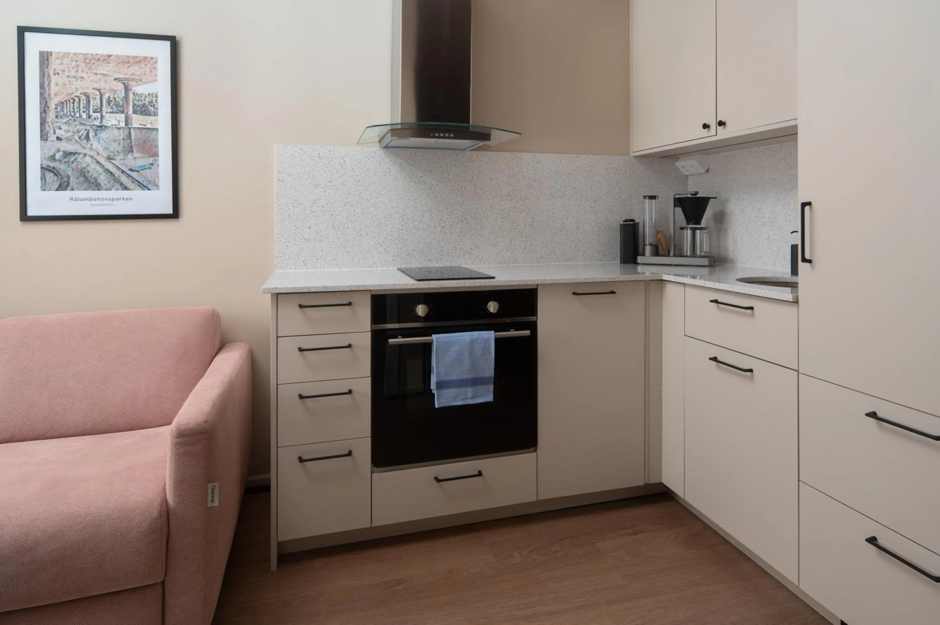 Coffee/tea facilities in Sky Hotel Apartments, Stockholm