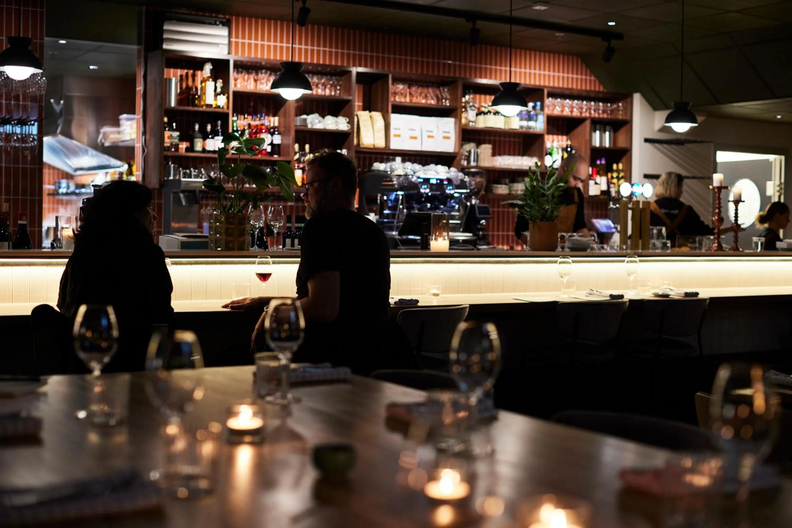 Restaurant/places to eat in Sky Hotel Apartments, Stockholm