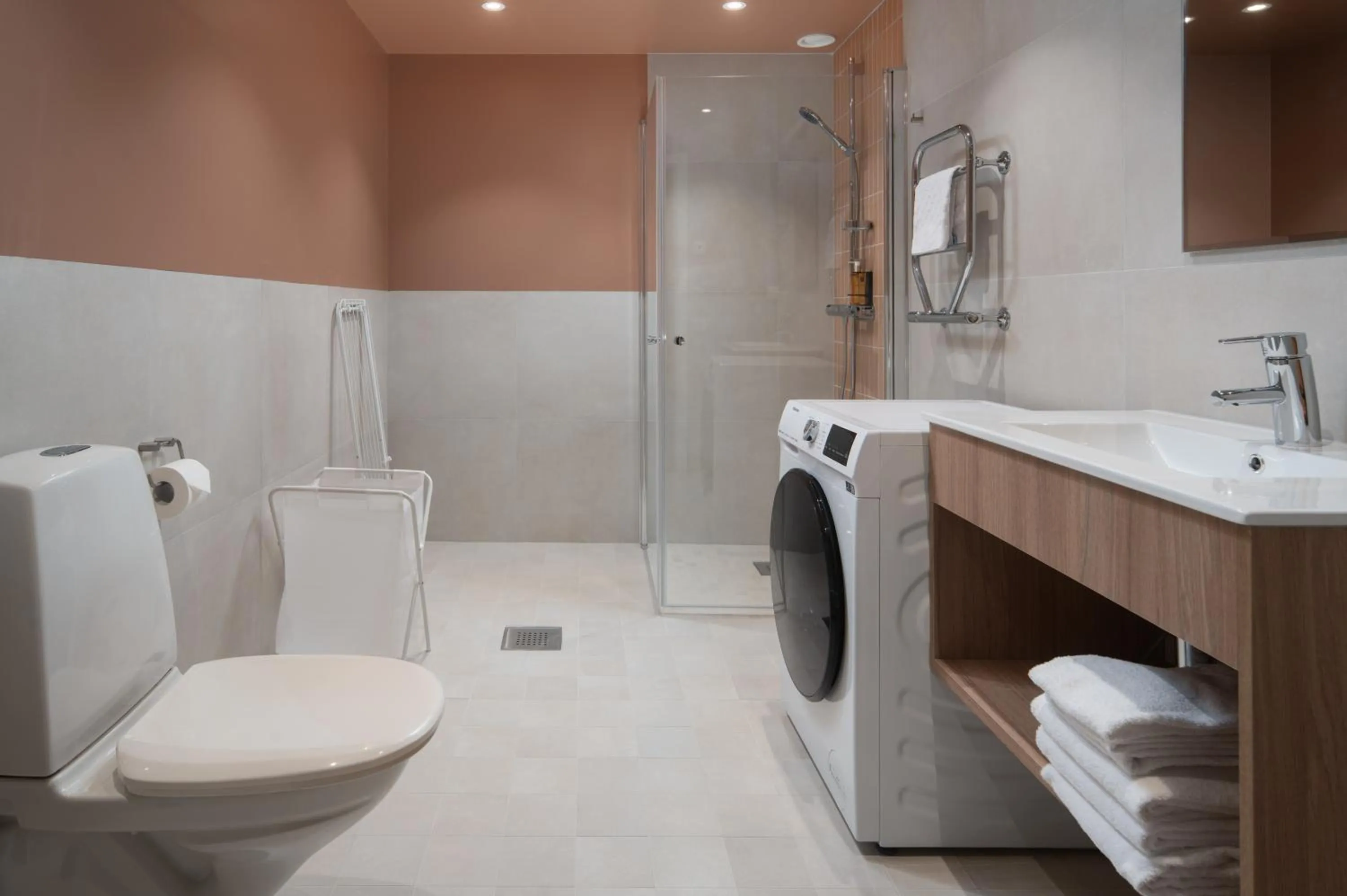 Shower in Sky Hotel Apartments, Stockholm