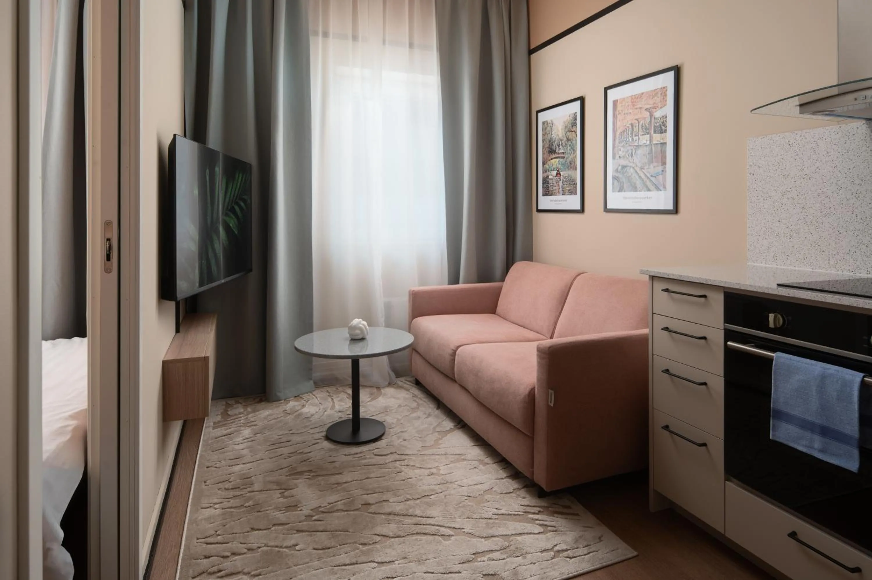 TV and multimedia in Sky Hotel Apartments, Stockholm