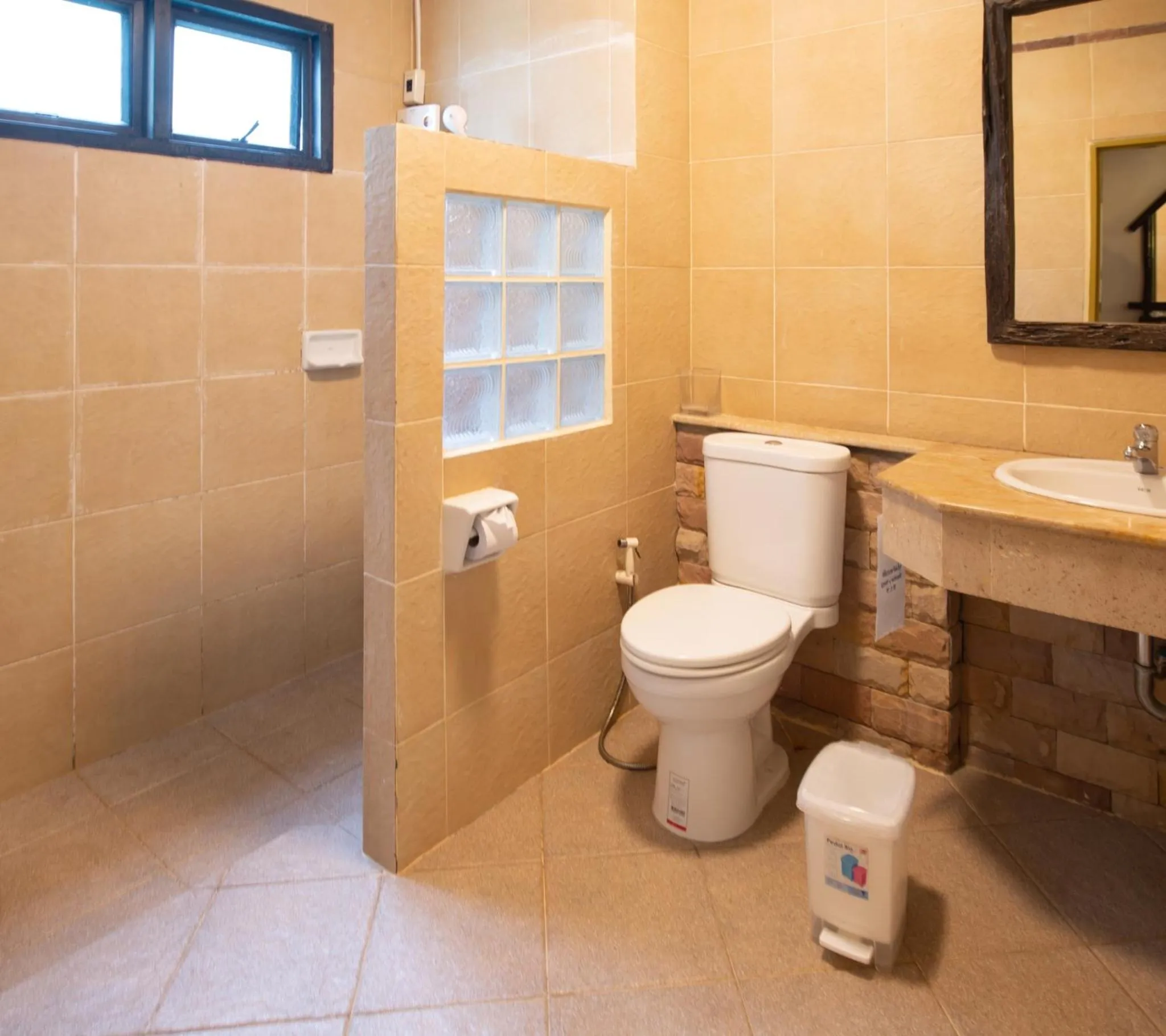 Toilet in Pakmeng Resort