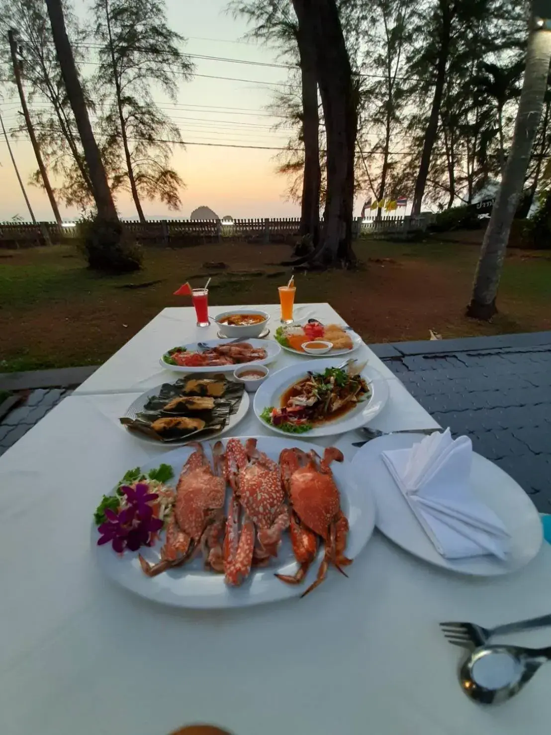 Restaurant/places to eat in Pakmeng Resort Restaurant/places to eat in Pakmeng Resort