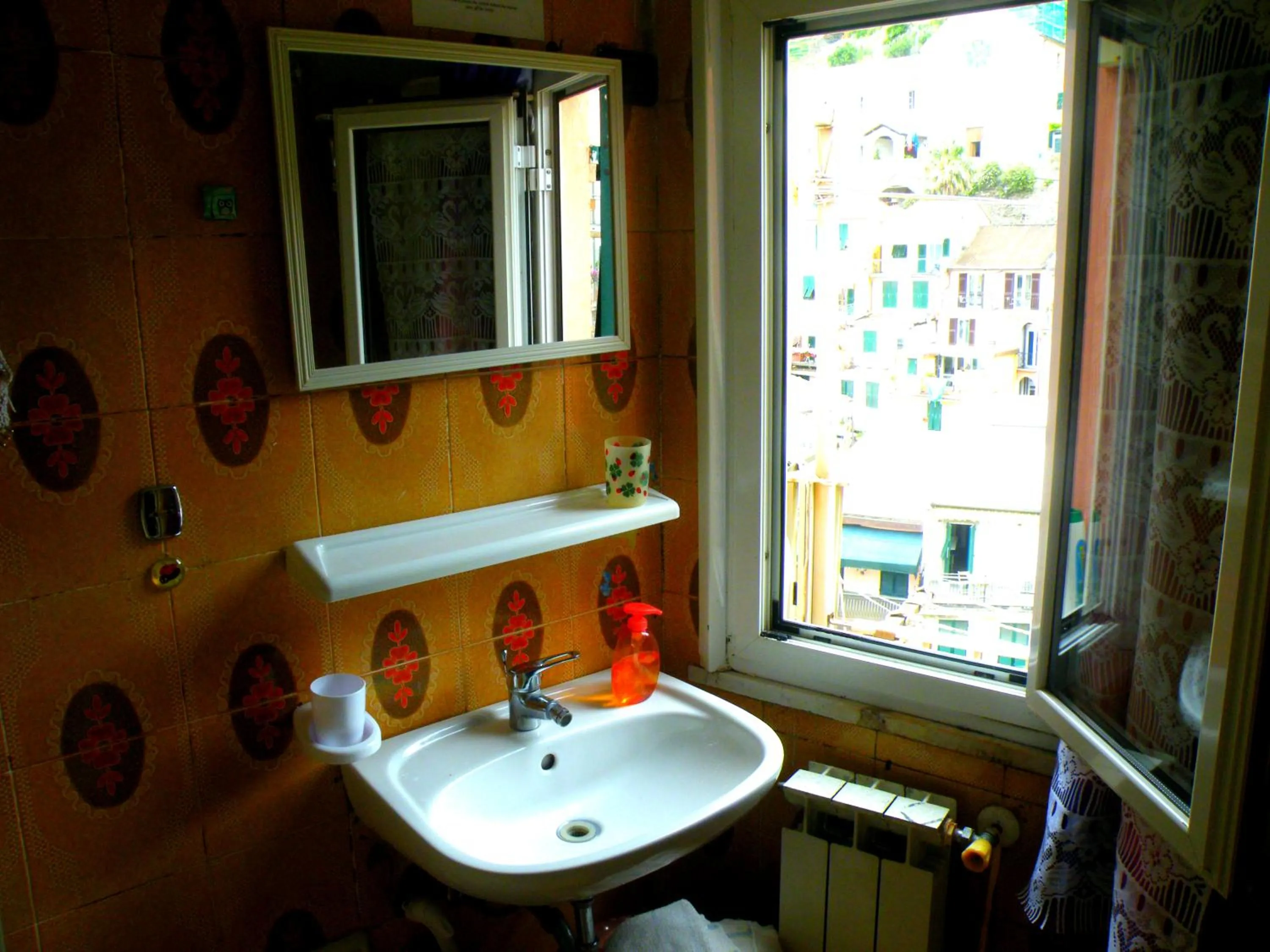 Bathroom in Alessandro Carro Affittacamere