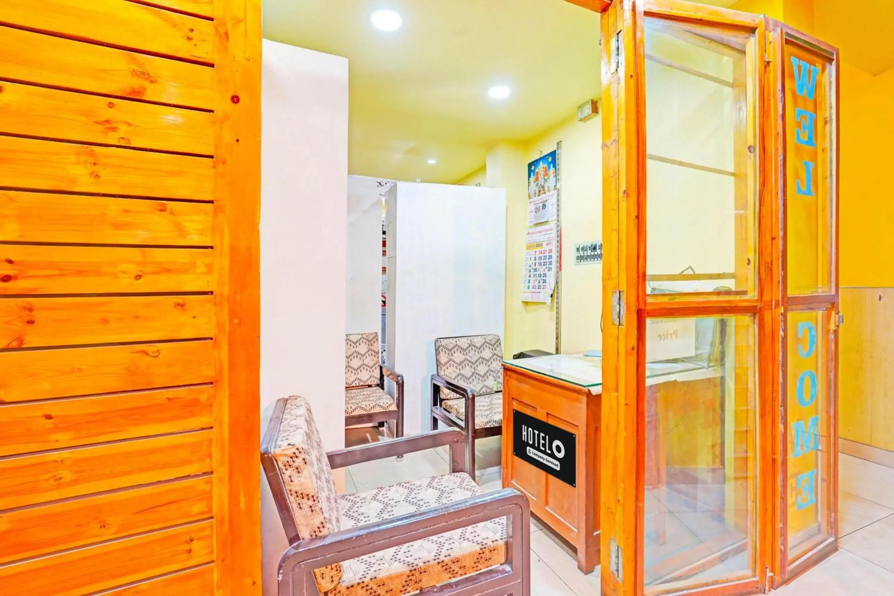 Lobby or reception in Super Hotel O Thavalakuppam Near Bus Stand Lobby or reception in Super Hotel O Thavalakuppam Near Bus Stand