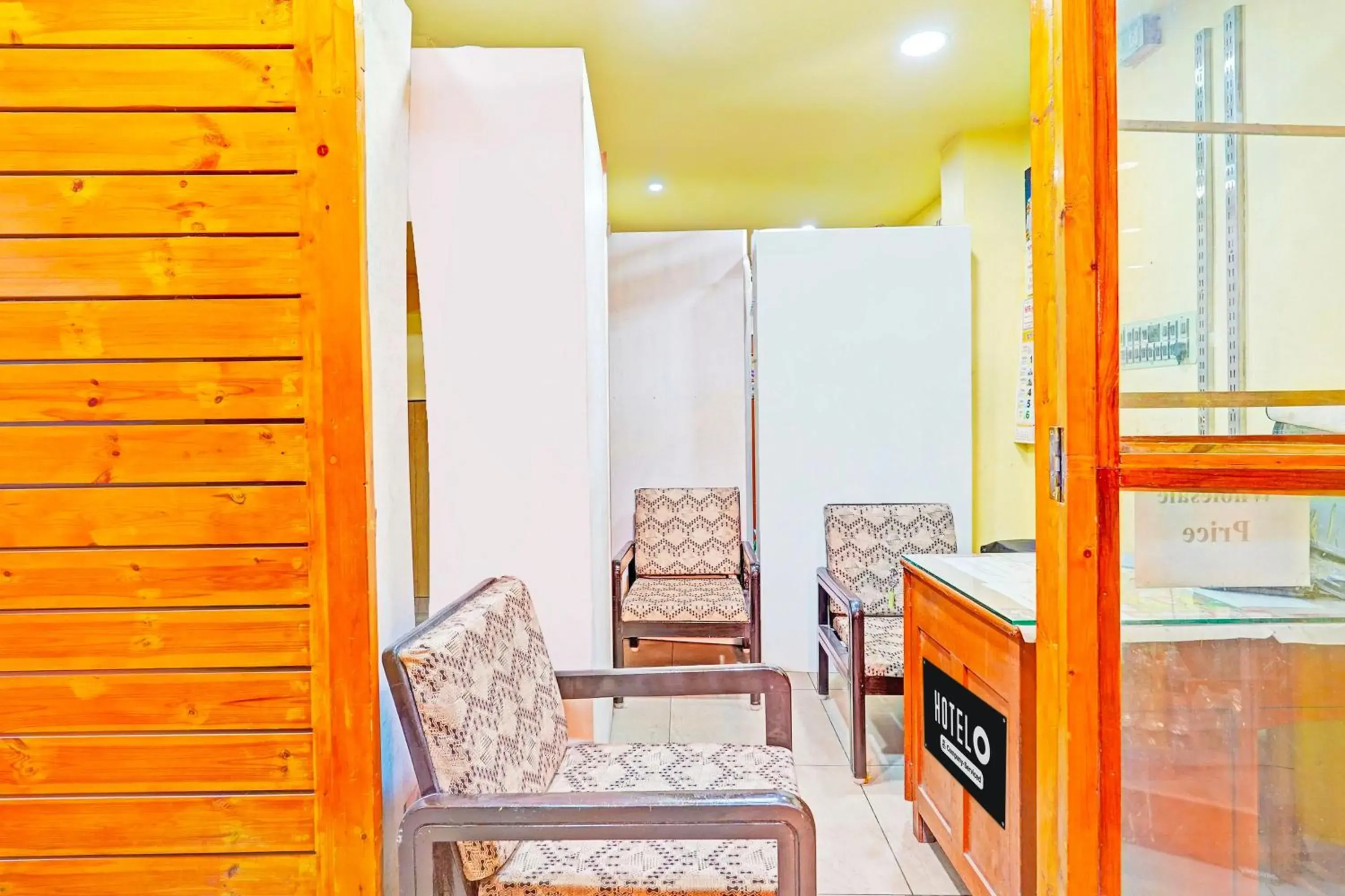 Lobby or reception in Super Hotel O Thavalakuppam Near Bus Stand Lobby or reception in Super Hotel O Thavalakuppam Near Bus Stand