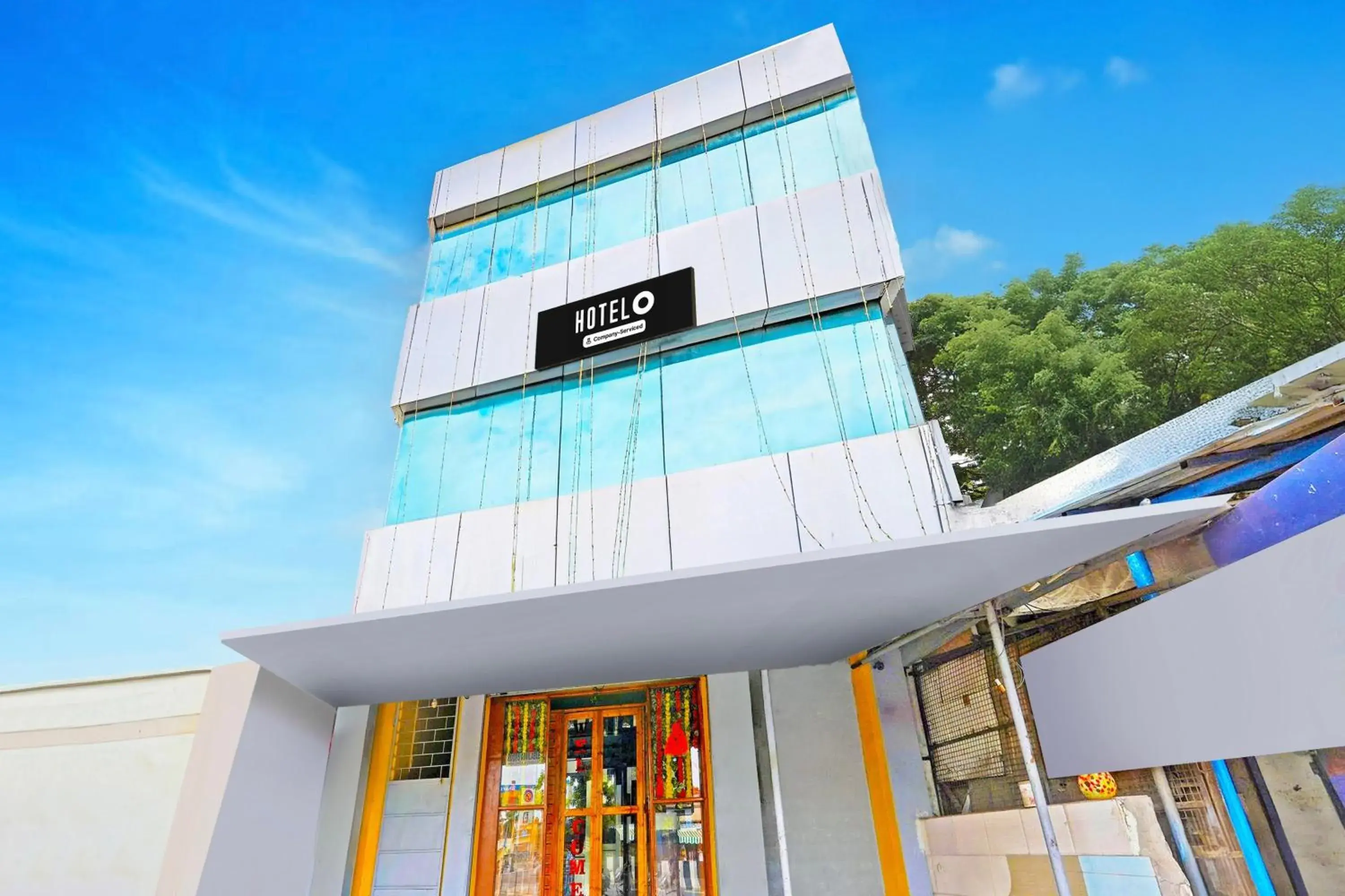 Facade/entrance in Super Hotel O Thavalakuppam Near Bus Stand Facade/entrance in Super Hotel O Thavalakuppam Near Bus Stand