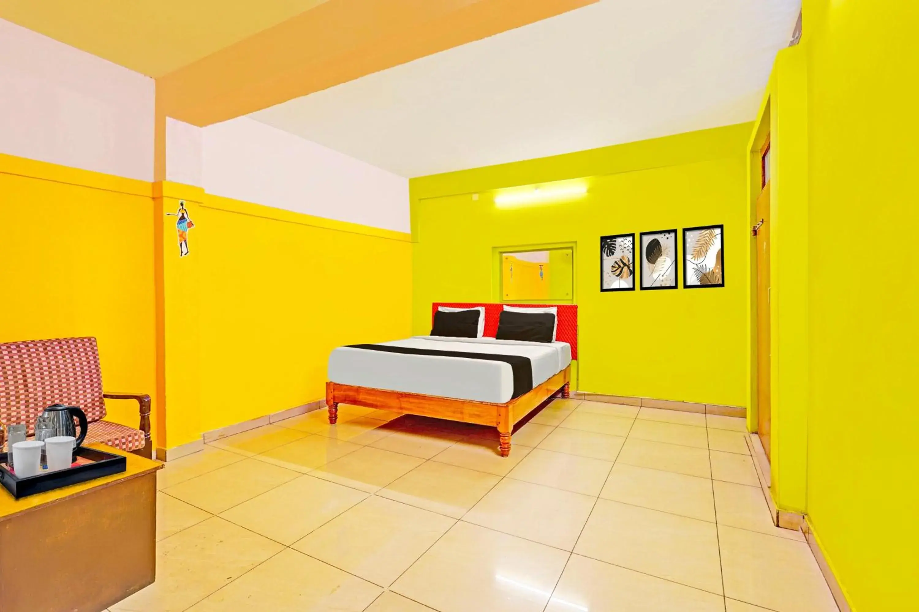 Bedroom, Bed in Super Hotel O Thavalakuppam Near Bus Stand Bedroom, Bed in Super Hotel O Thavalakuppam Near Bus Stand