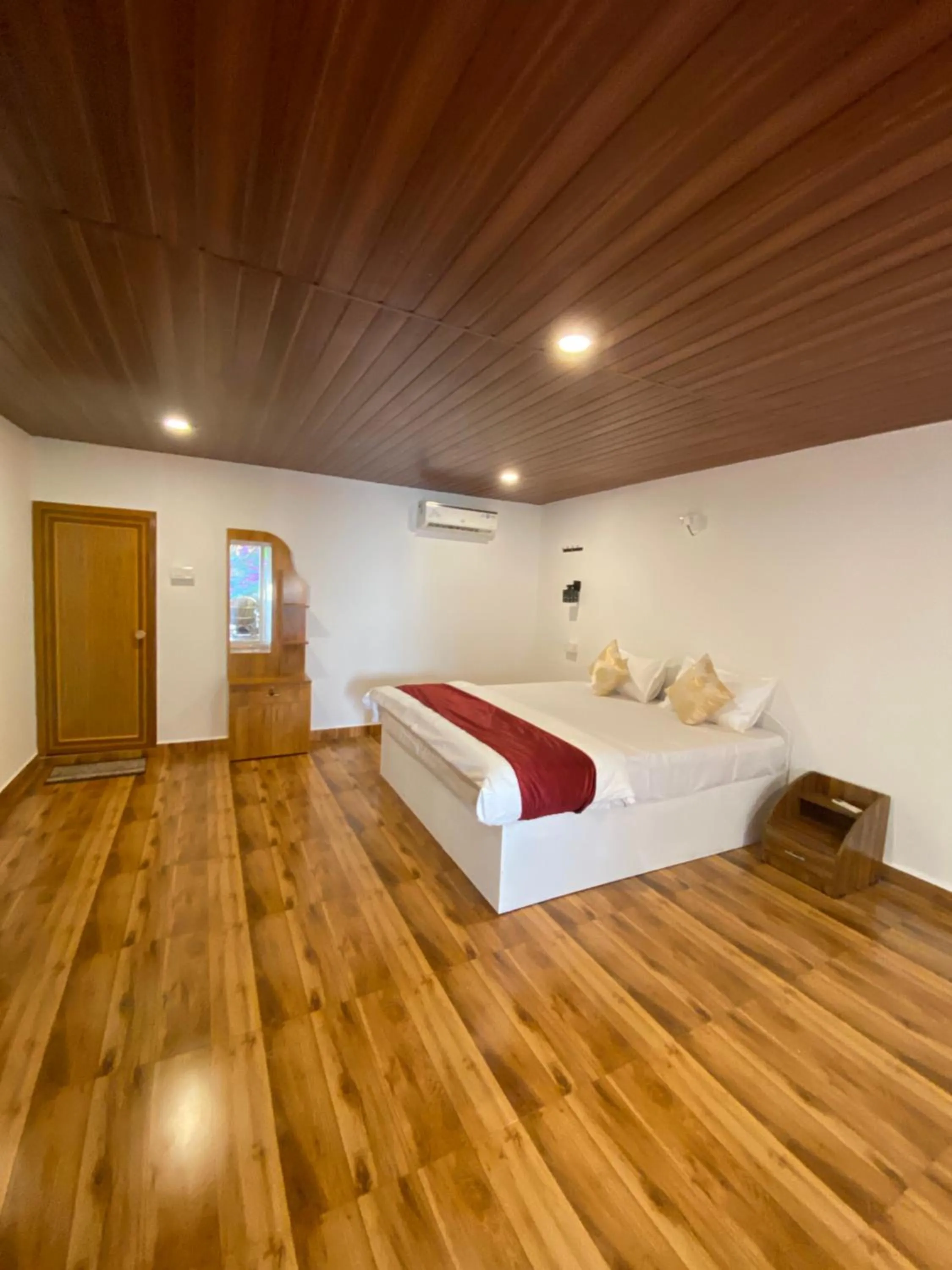 Bed in Hilltop Seaview Palolem Goa