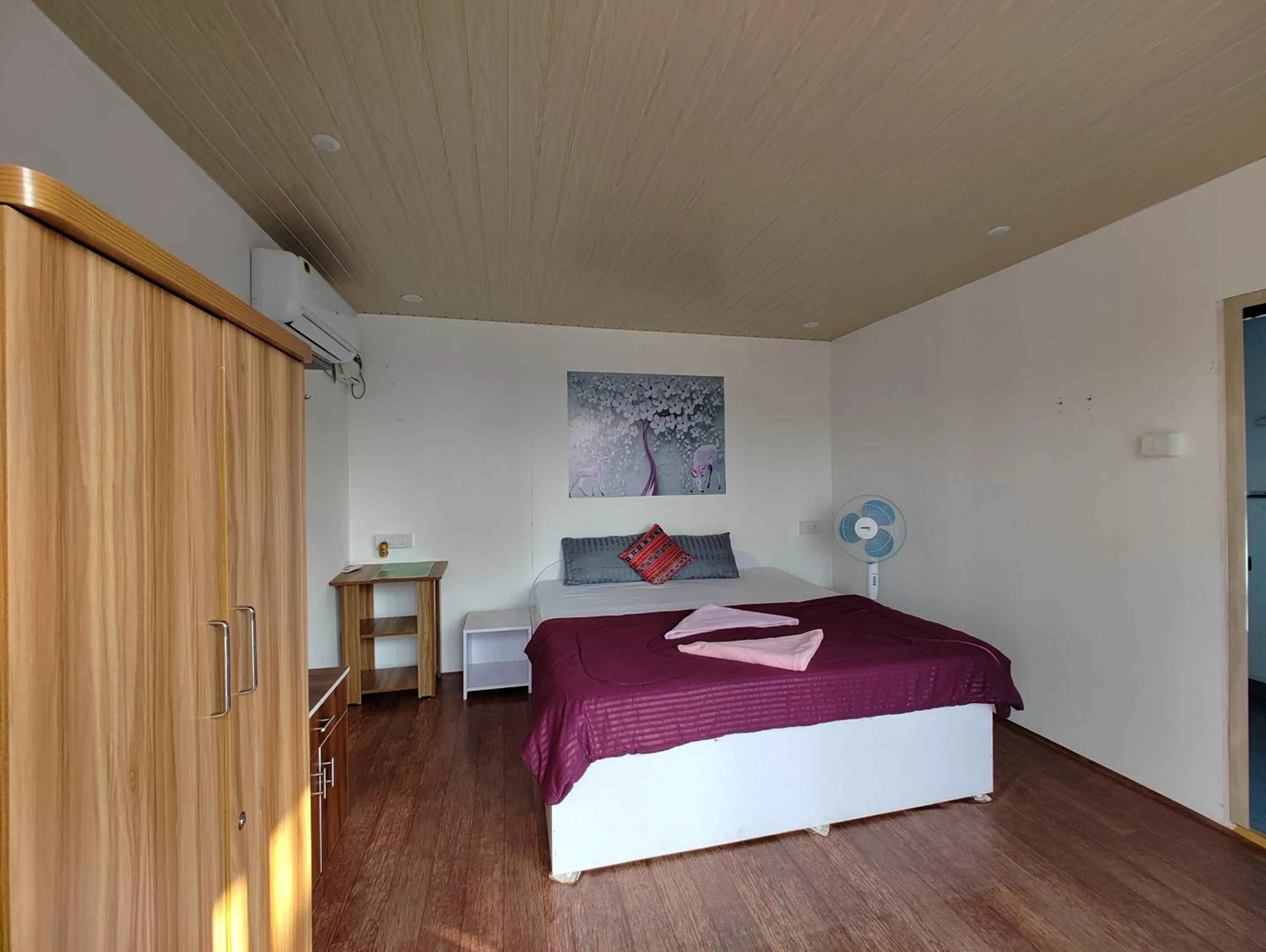 Bed in Hilltop Seaview Palolem Goa