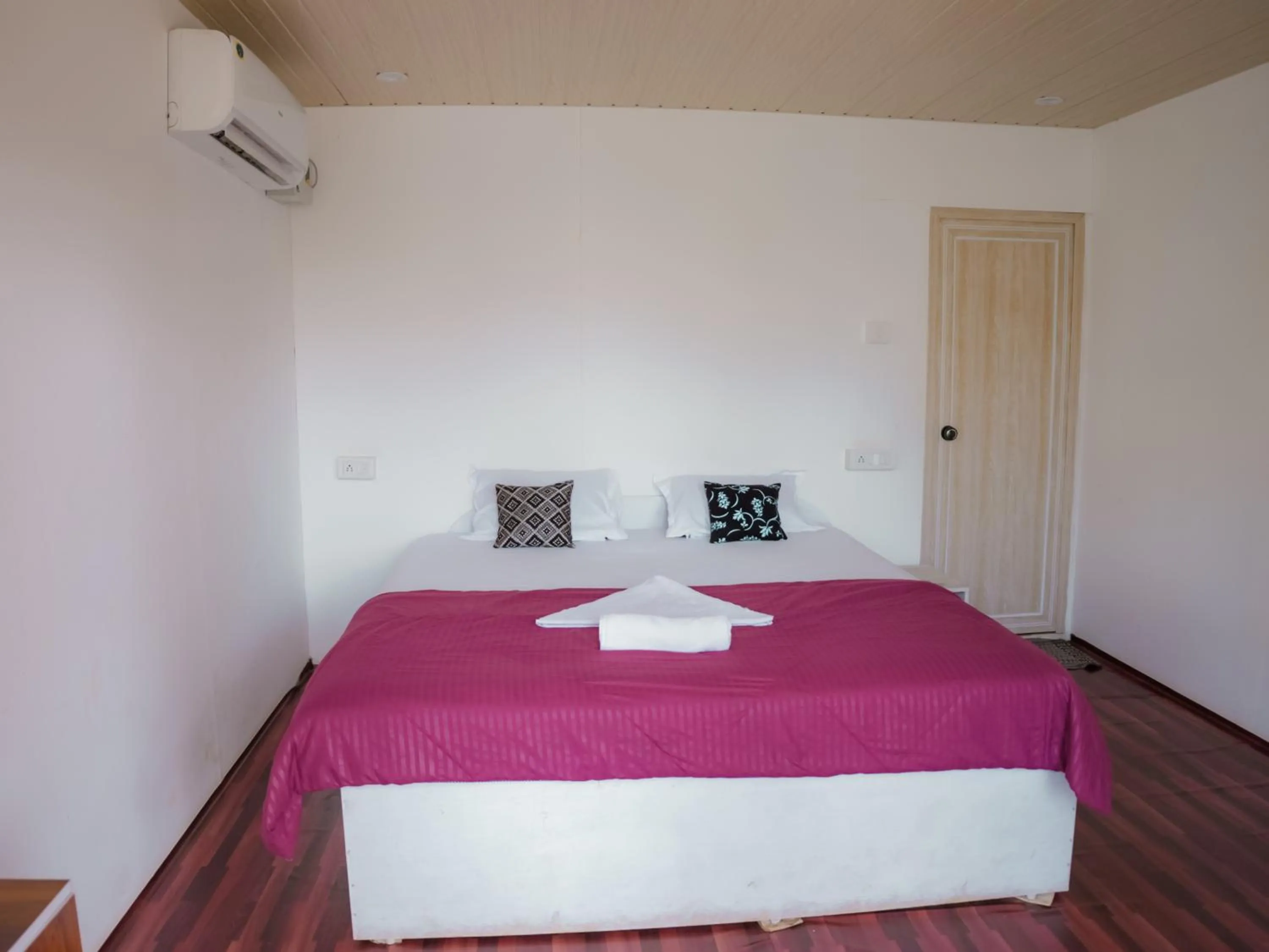 Bed in Hilltop Seaview Palolem Goa