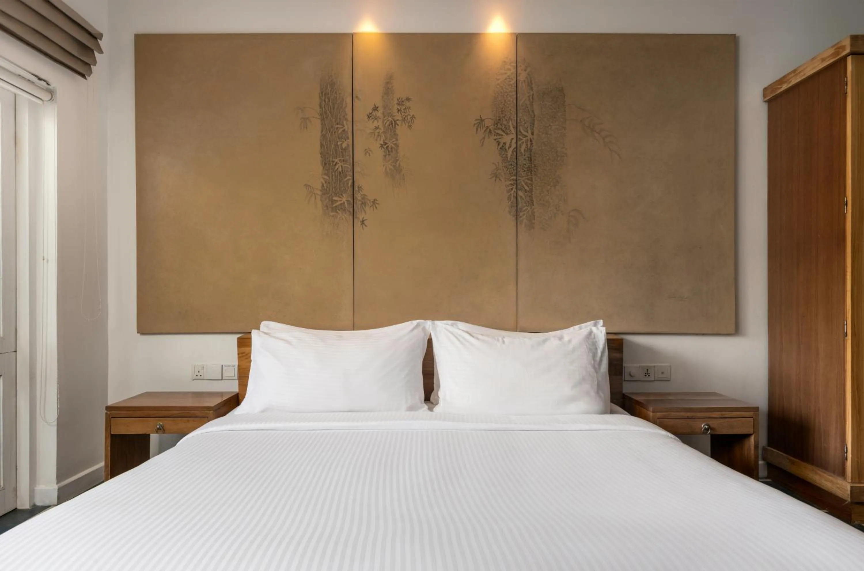 Bedroom, Bed in Jetwing Blue