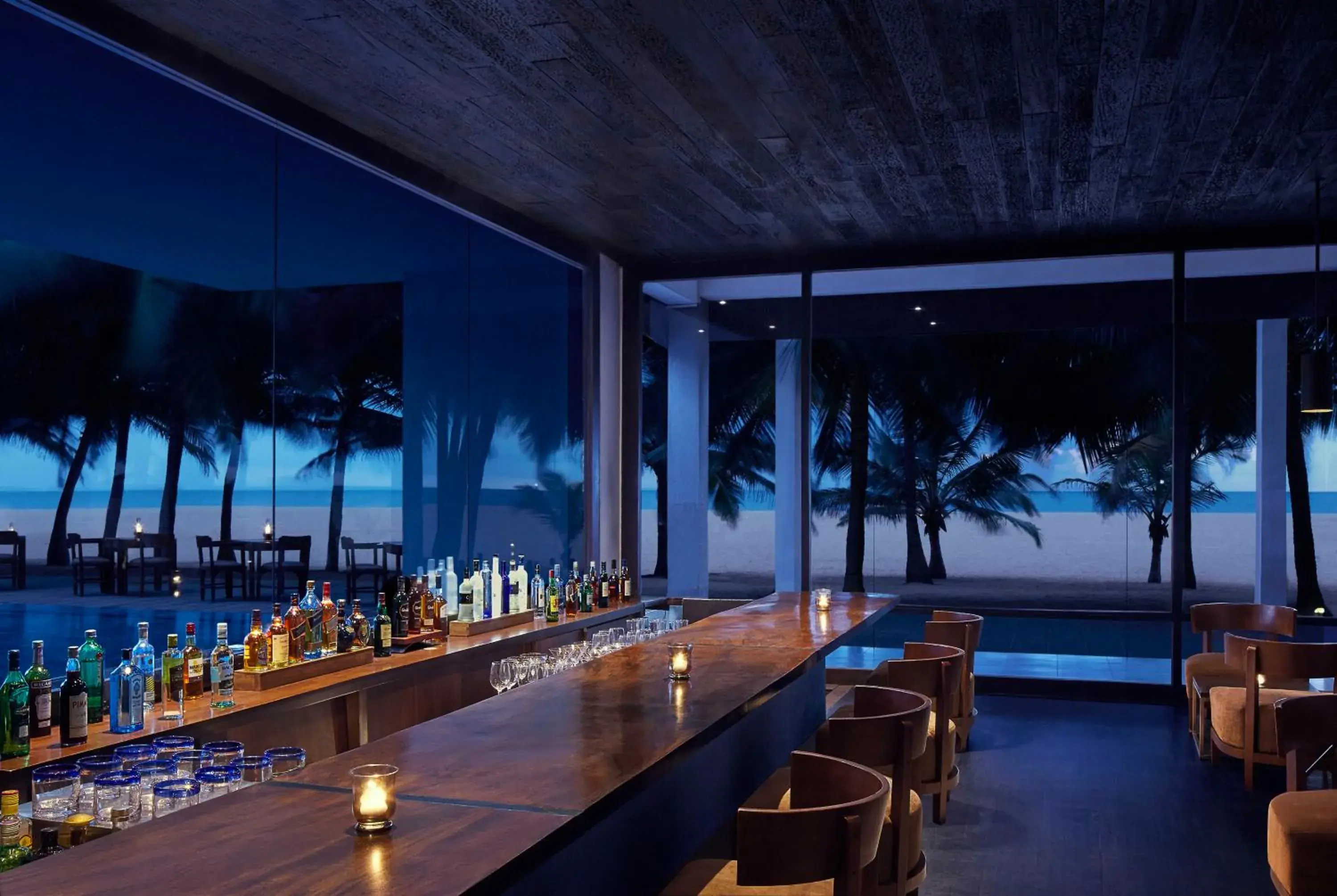 Lounge or bar in Jetwing Blue Lounge or bar in Jetwing Blue