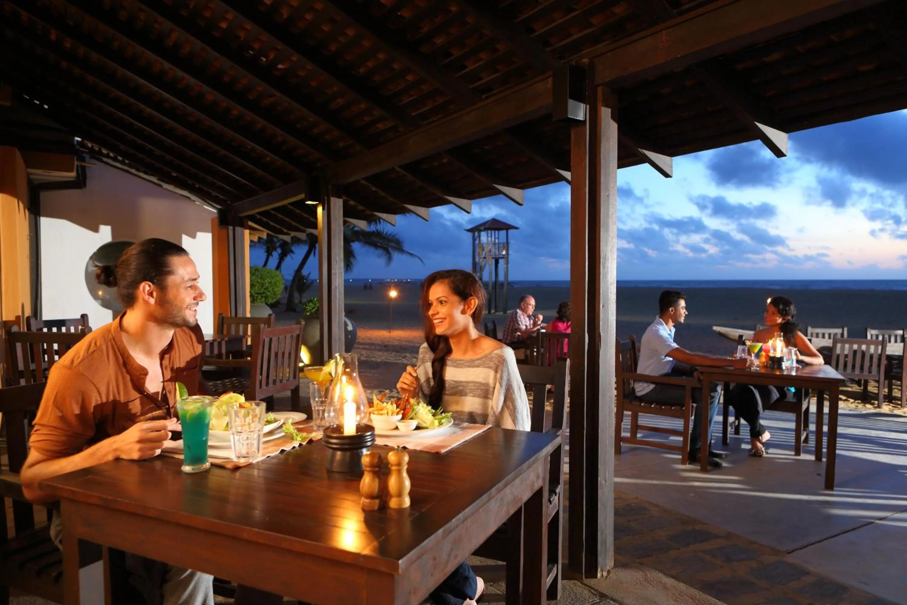 Restaurant/places to eat in Jetwing Blue