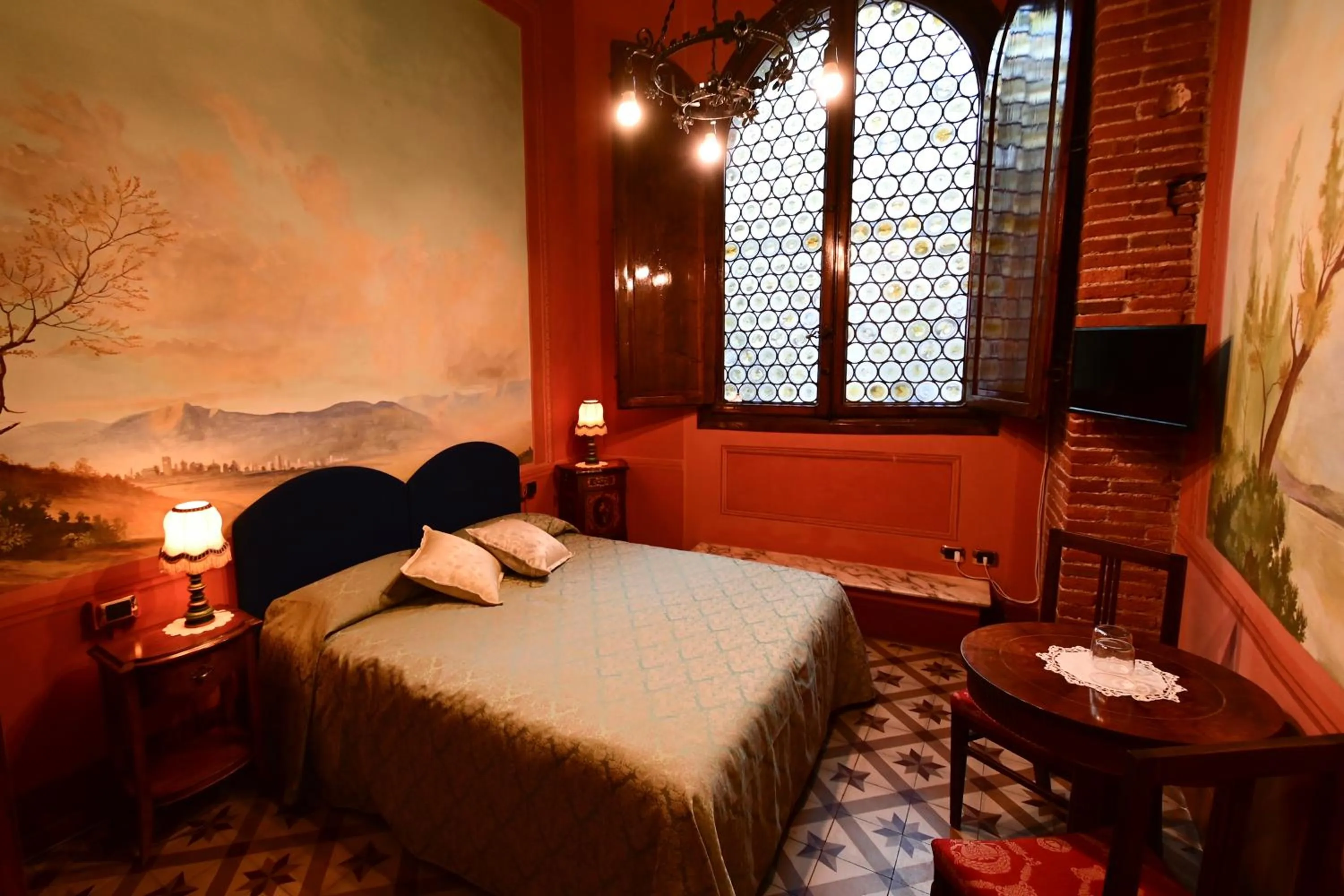 Bedroom, Bed in L'antica Bifore