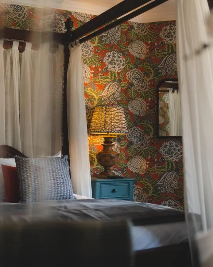 Bedroom, Bed in The Swan at Tarporley