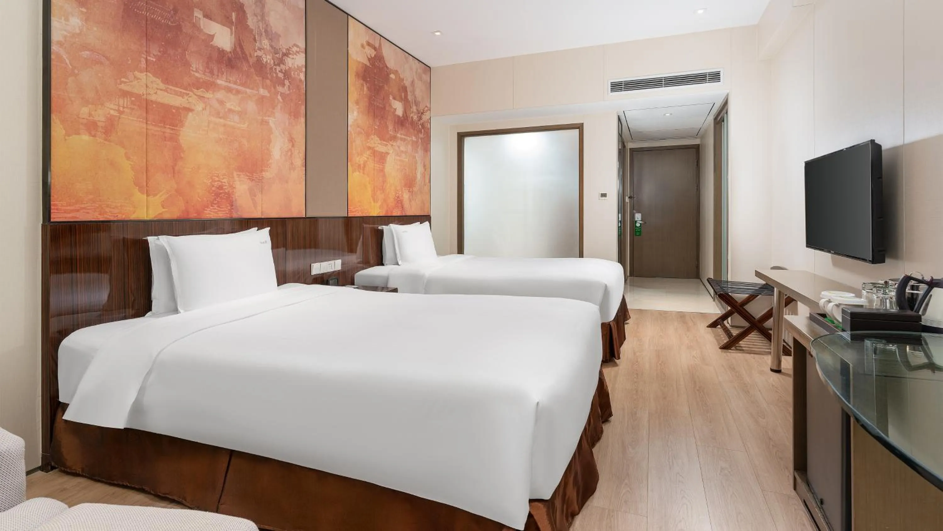 Bed in Holiday Inn Nanjing Aqua City by IHG