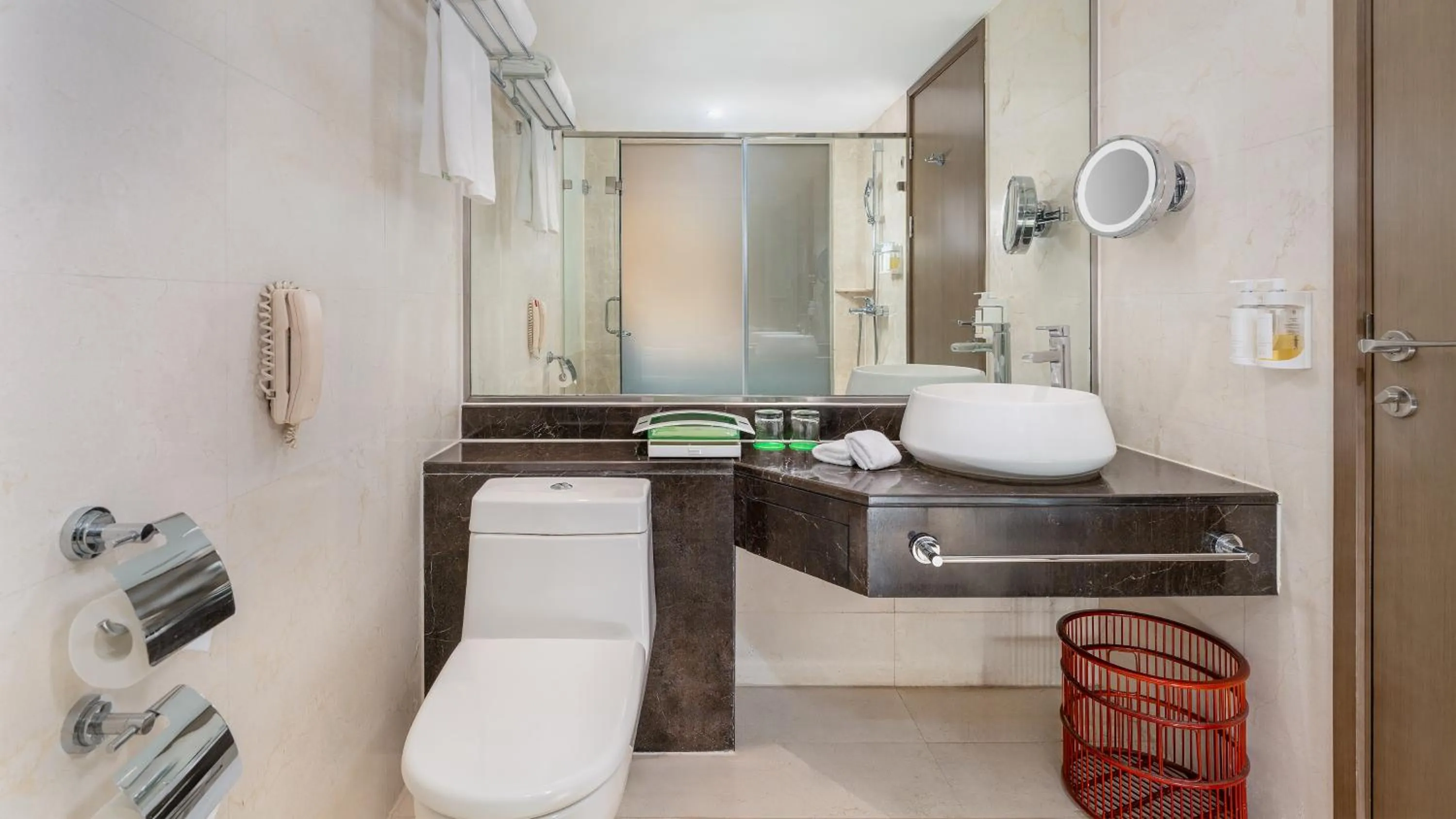 Shower in Holiday Inn Nanjing Aqua City by IHG