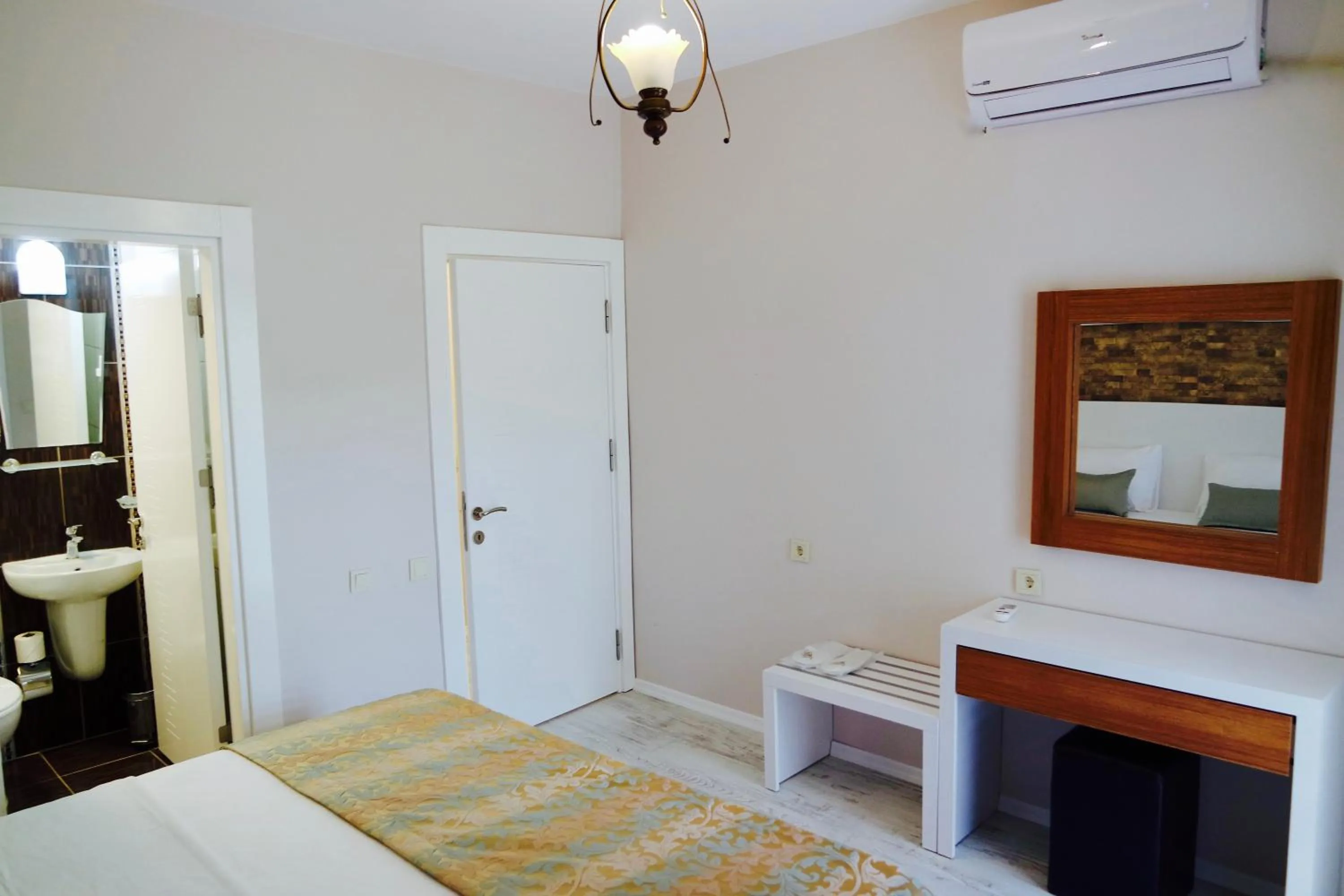 Bed in Ale Boutique Apartments