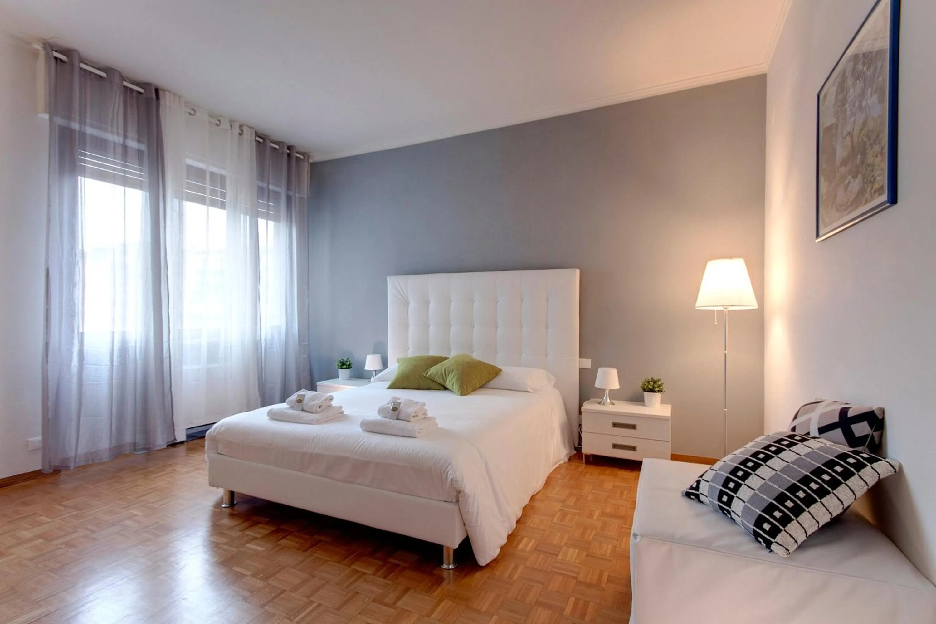 Lungarno Apartment by Mamo Florence