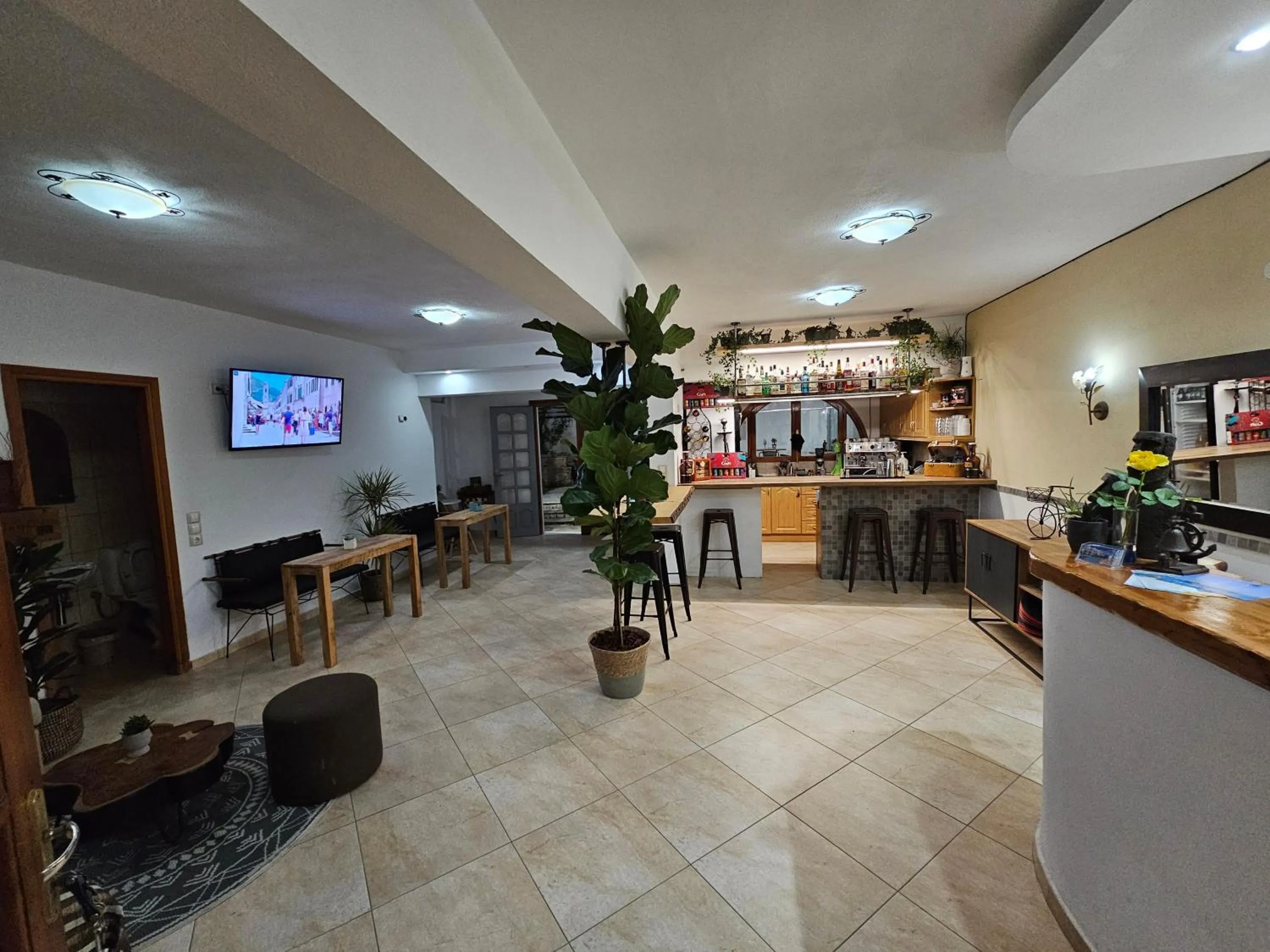 Communal lounge/ TV room in Sunlight Naxos