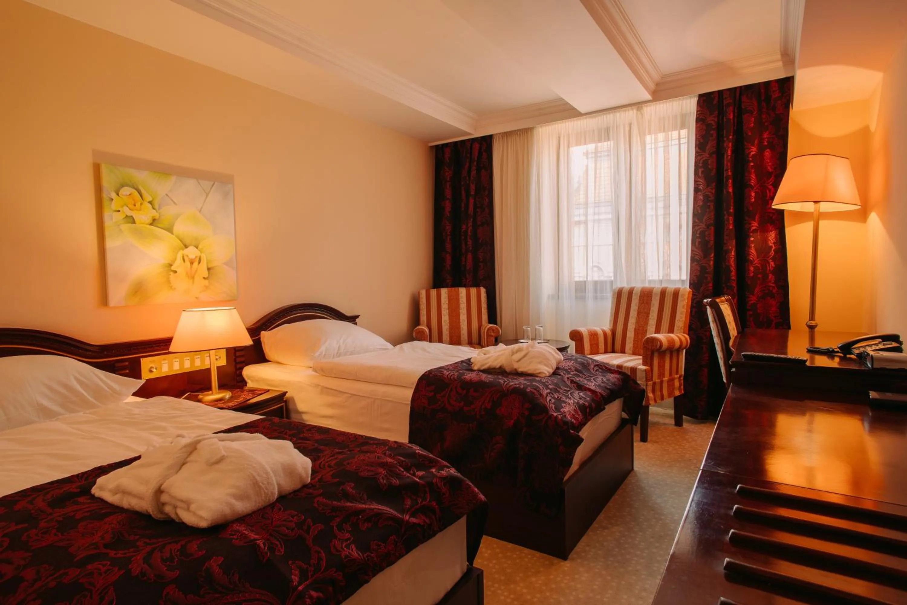 Bedroom, Bed in Grand Hotel Sole