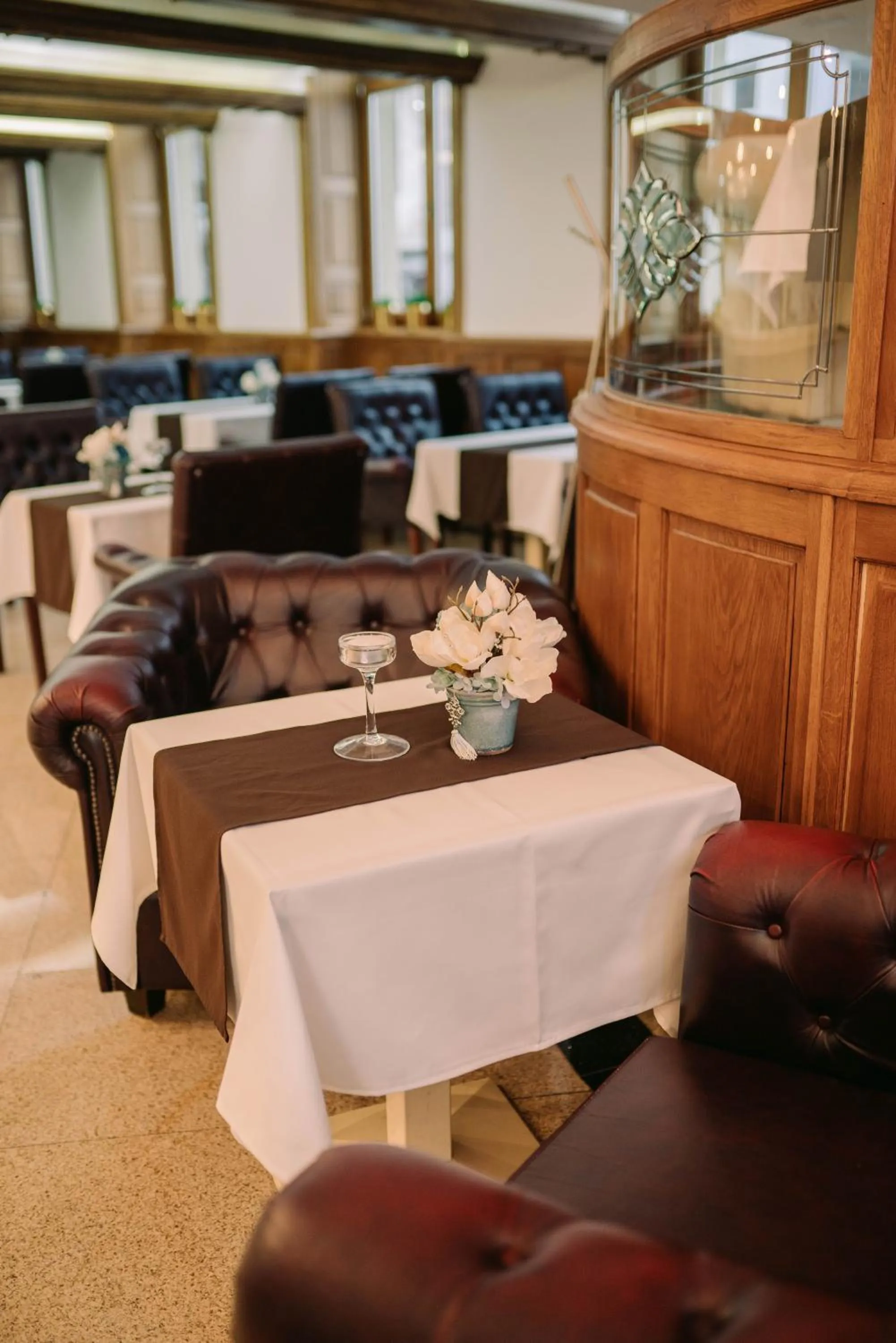 Restaurant/places to eat in Grand Hotel Sole