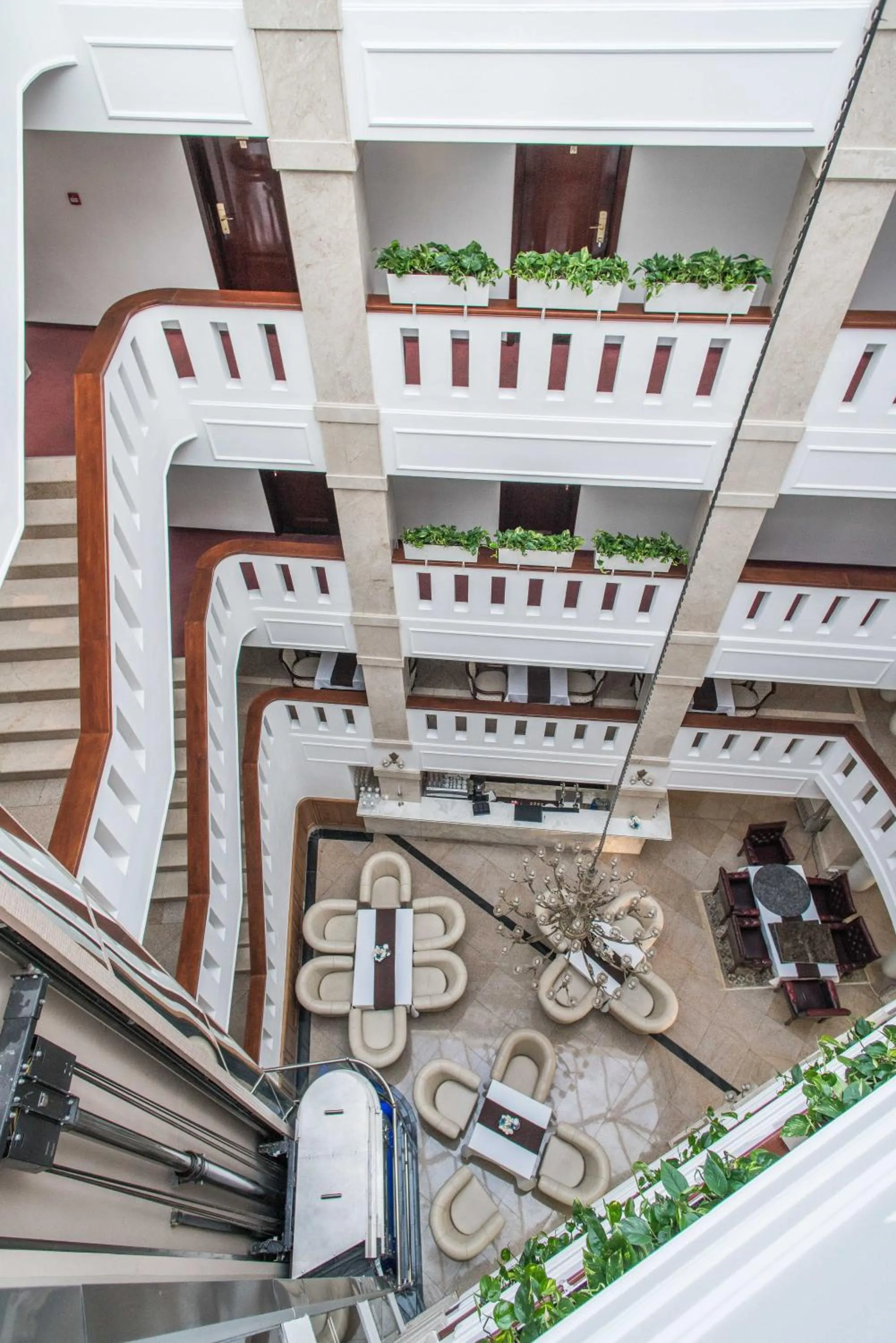 Restaurant/places to eat in Grand Hotel Sole