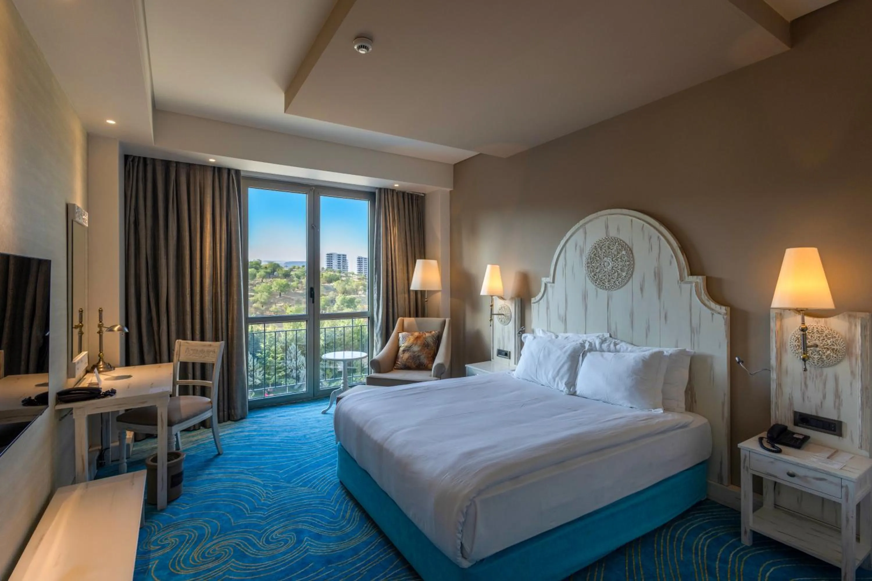 Bedroom, Bed in Ramada Plaza by Wyndham Mardin