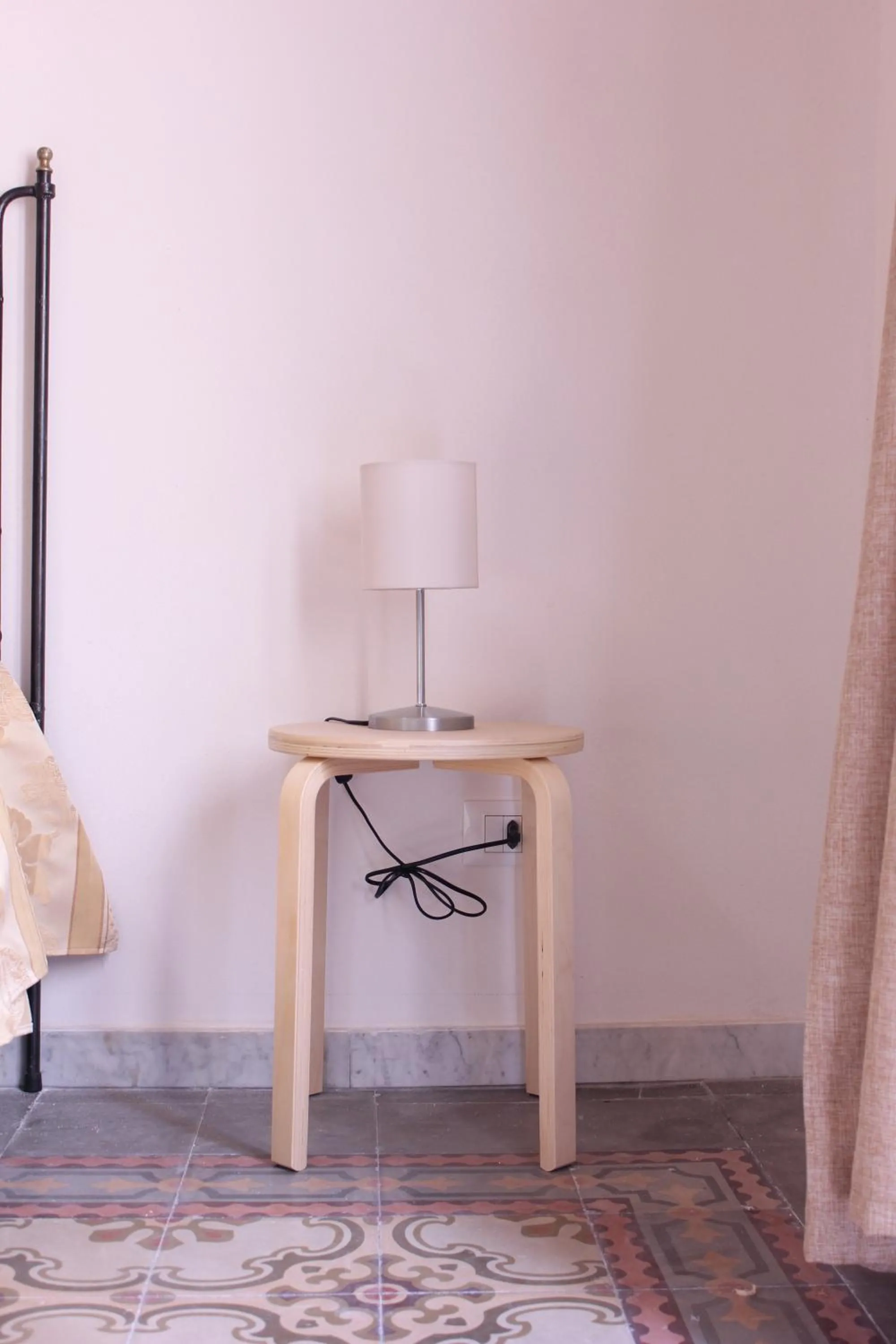 hair dresser in Apartment Trapani's heart