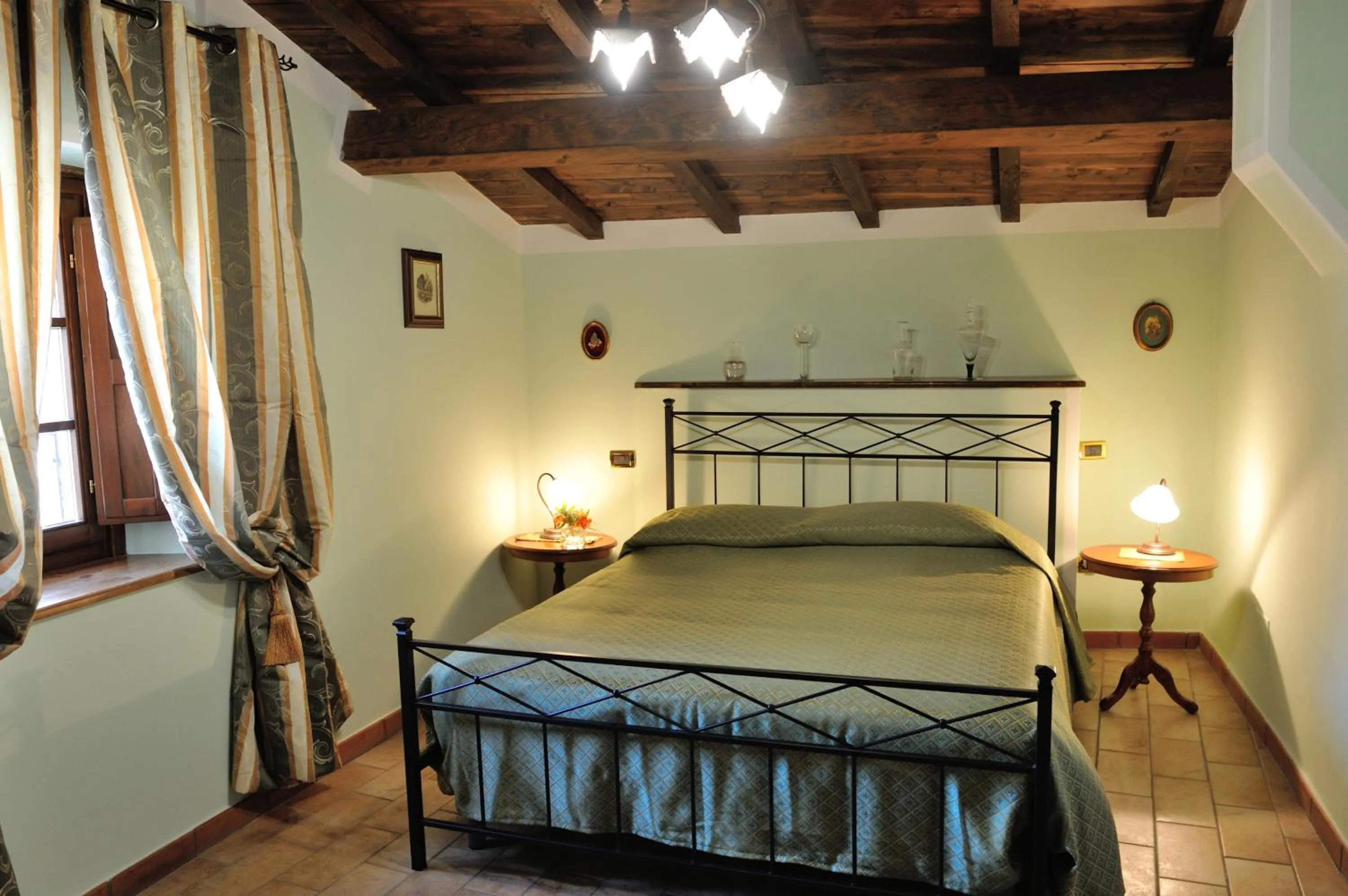 One Bedroom Apartment with Living Room in Country House Federico I