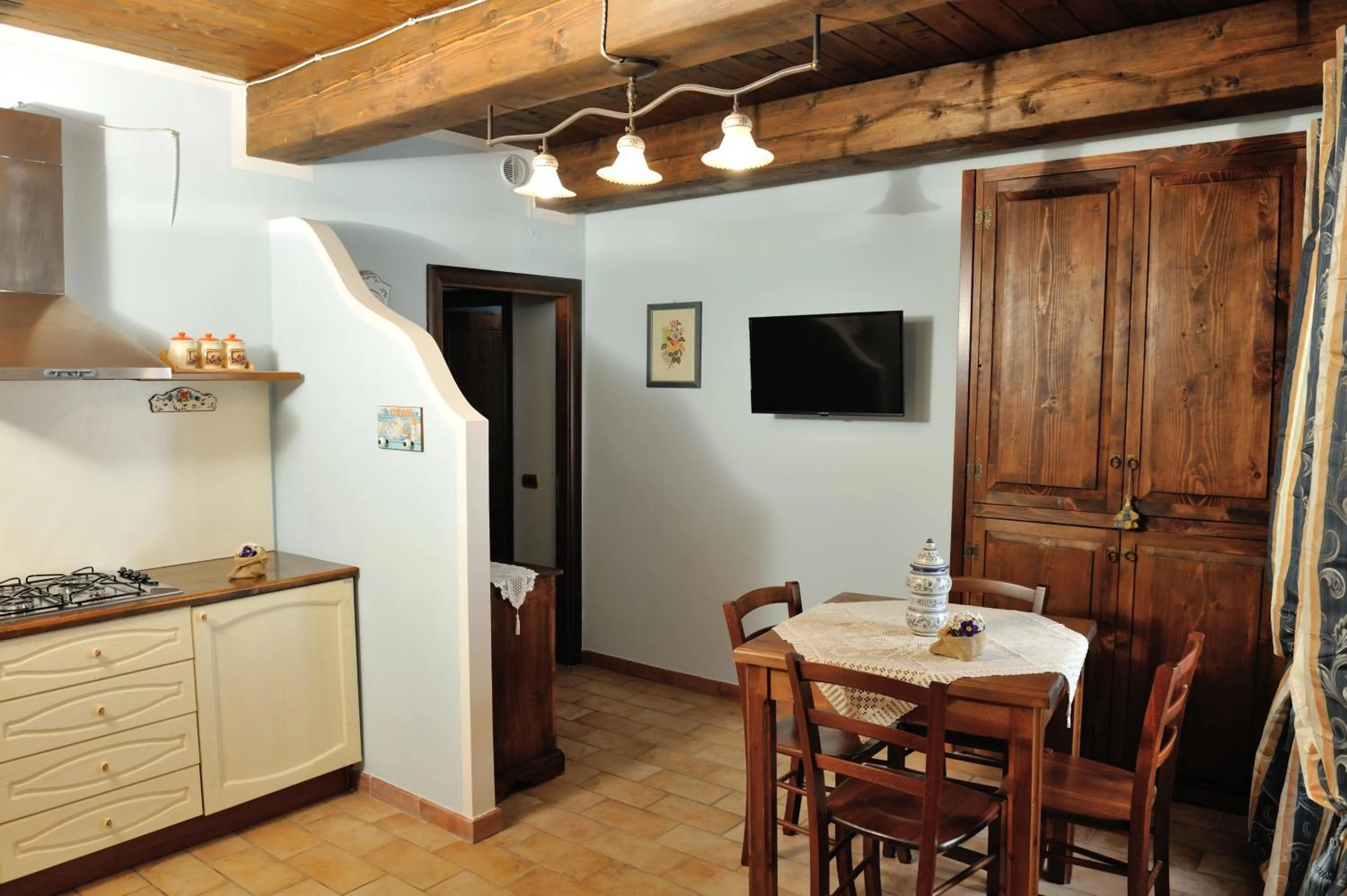 One Bedroom Apartment with Living Room in Country House Federico I