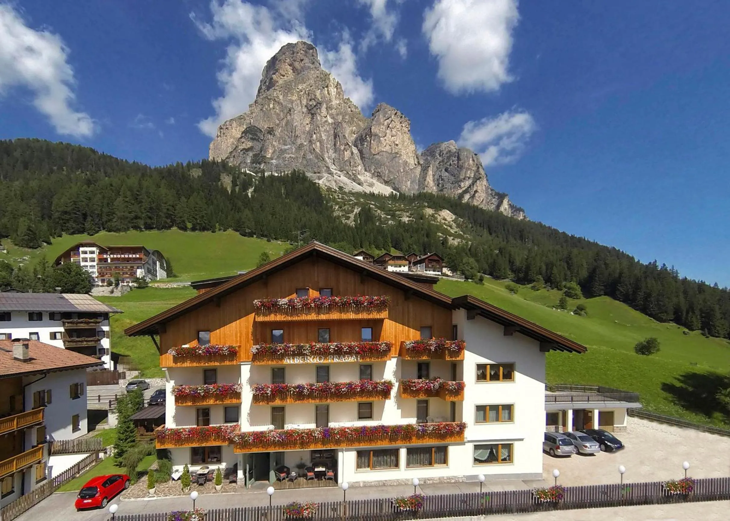 Facade/entrance in Hotel Pradat