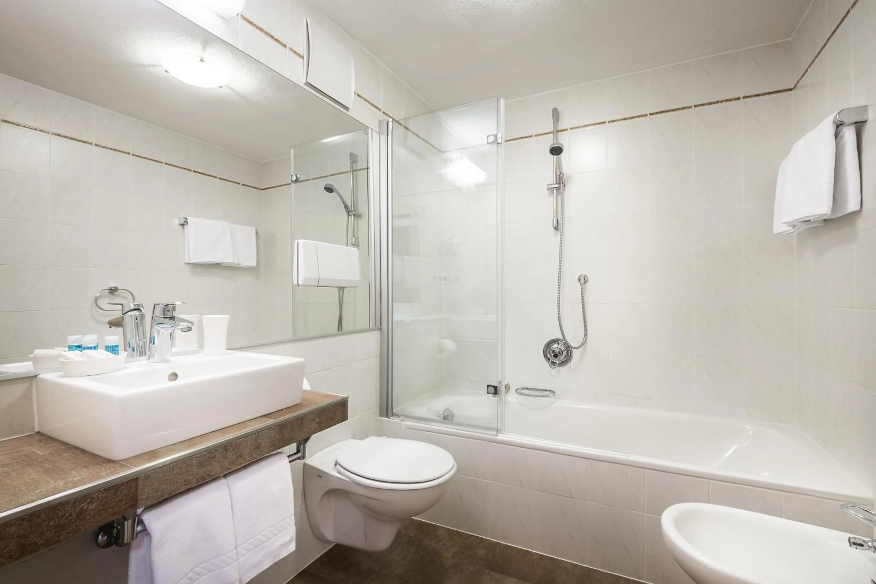 Bathroom in Hotel Pradat