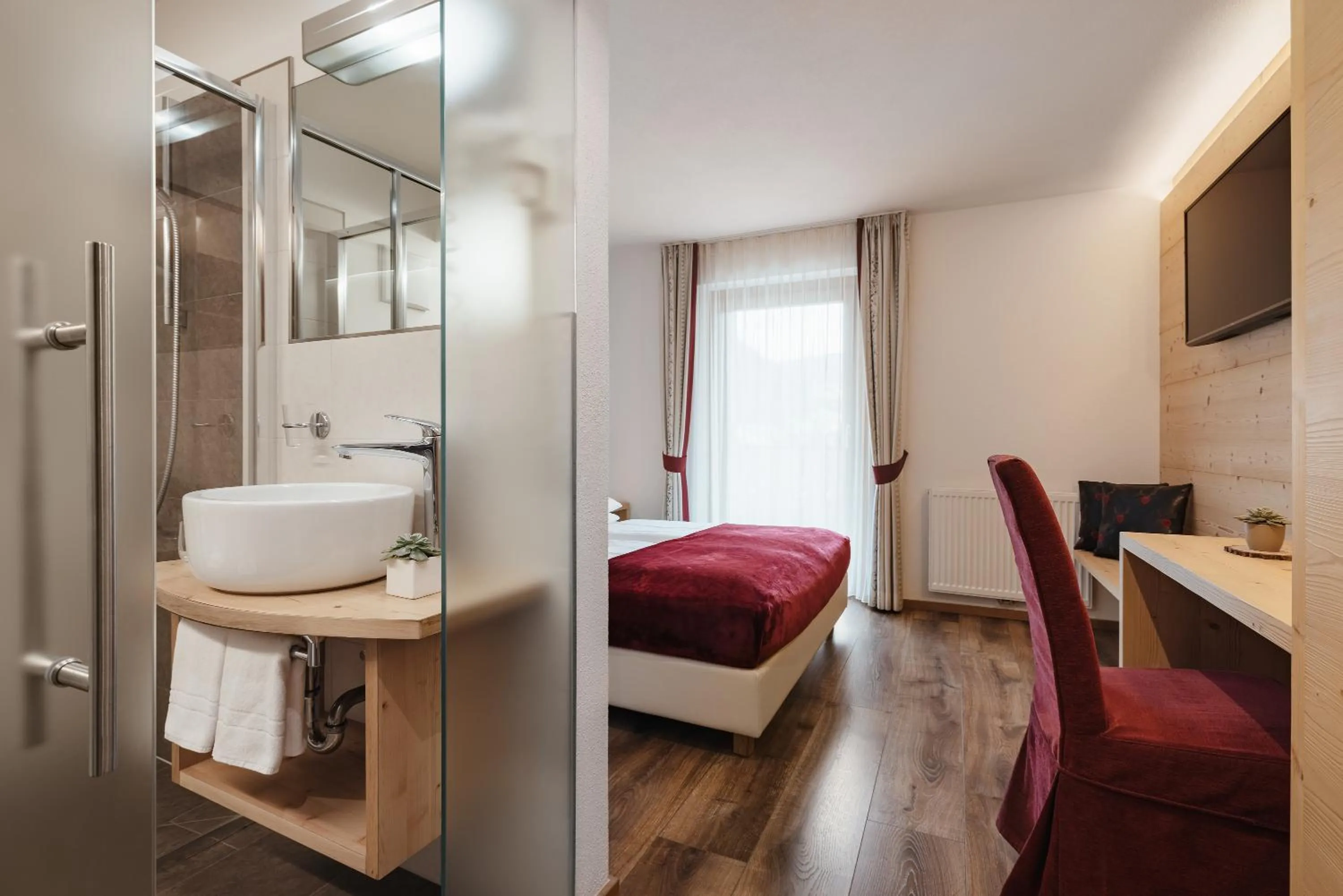 Bedroom, Bed in Hotel Pradat