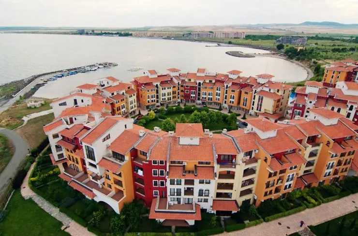 Area and facilities in Marina Cape Vacation Complex