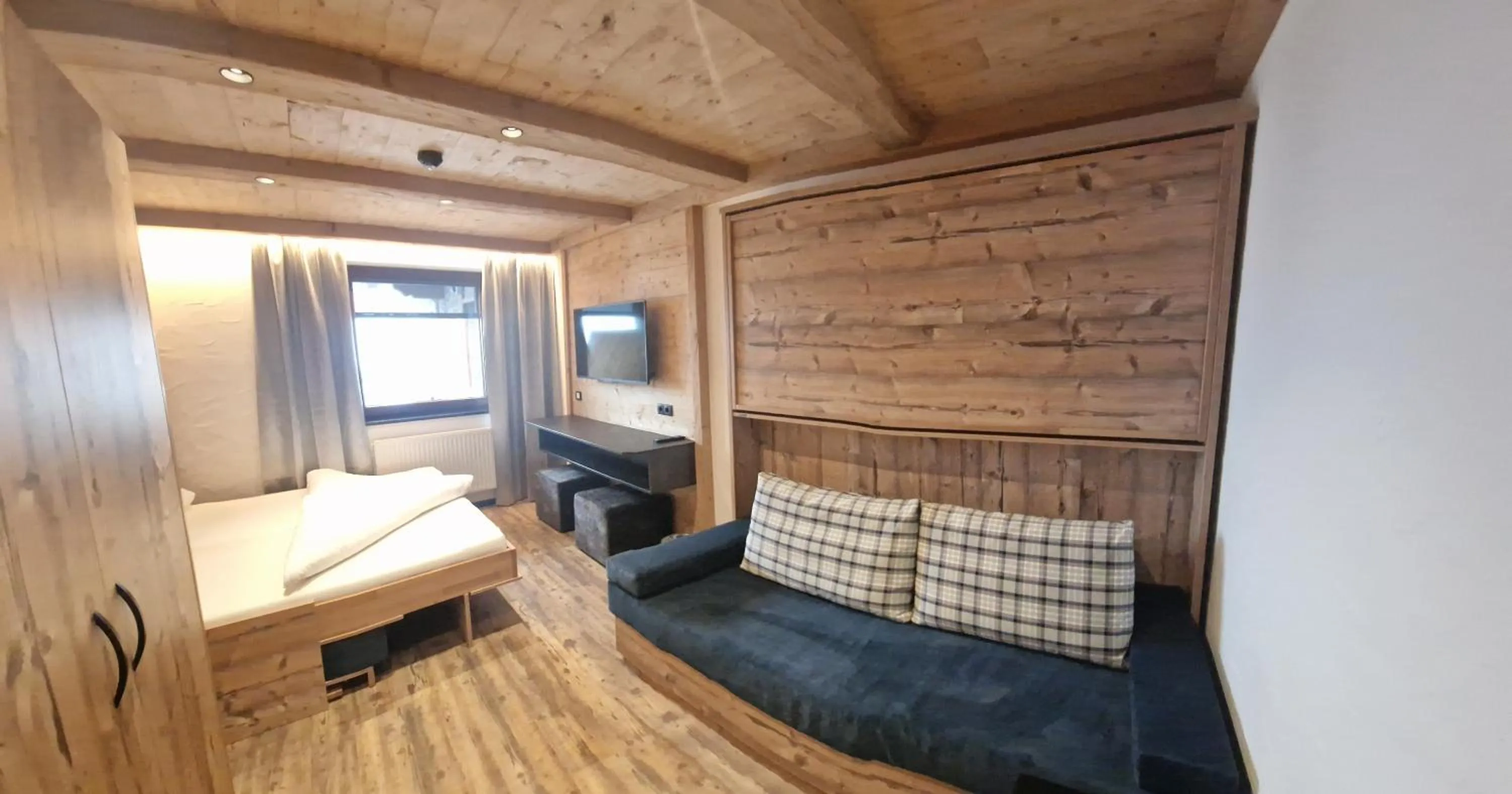 Bedroom, Bed in Hotel Garni Romantik