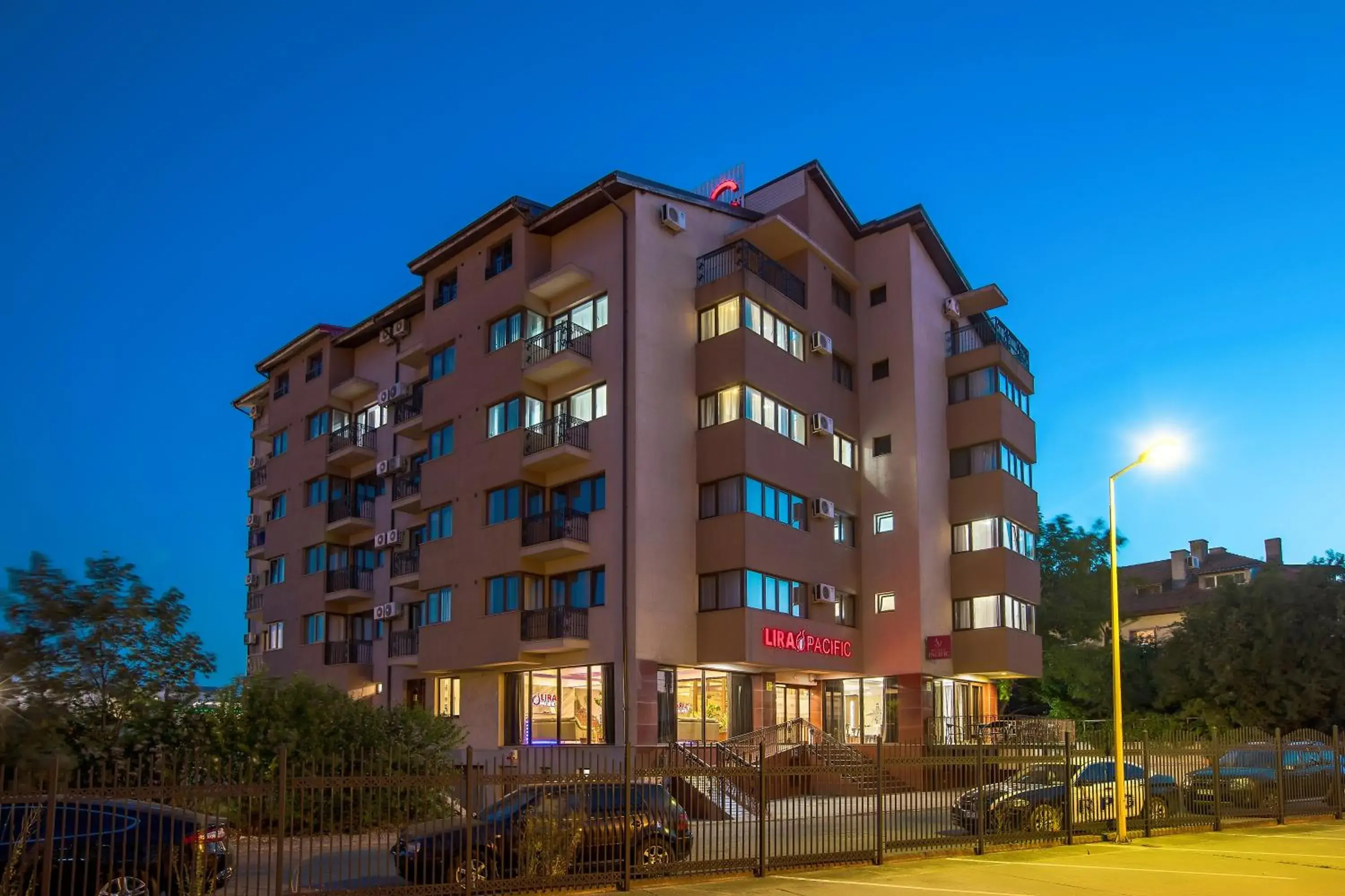 Facade/entrance in Lira Pacific Aparthotel Facade/entrance in Lira Pacific Aparthotel