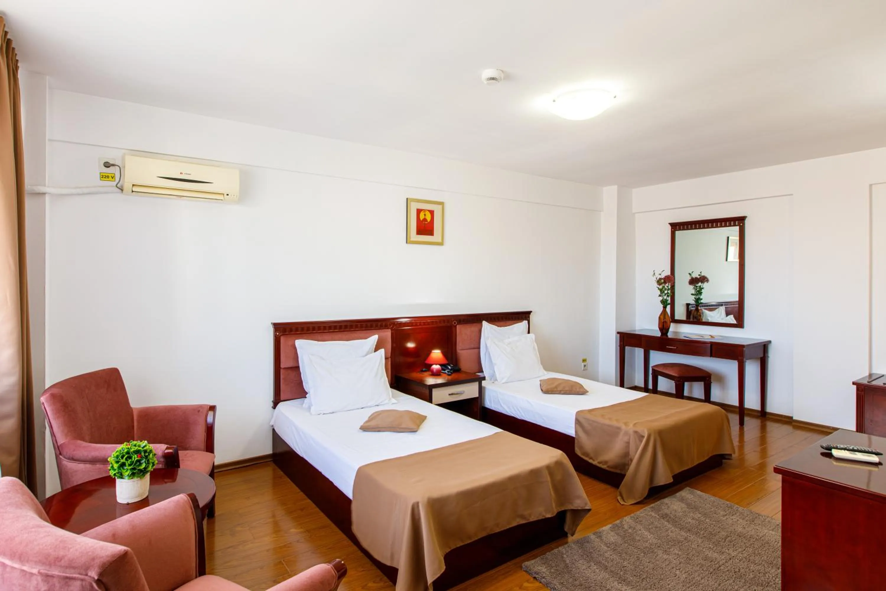 Bedroom, Bed in Lira Pacific Aparthotel