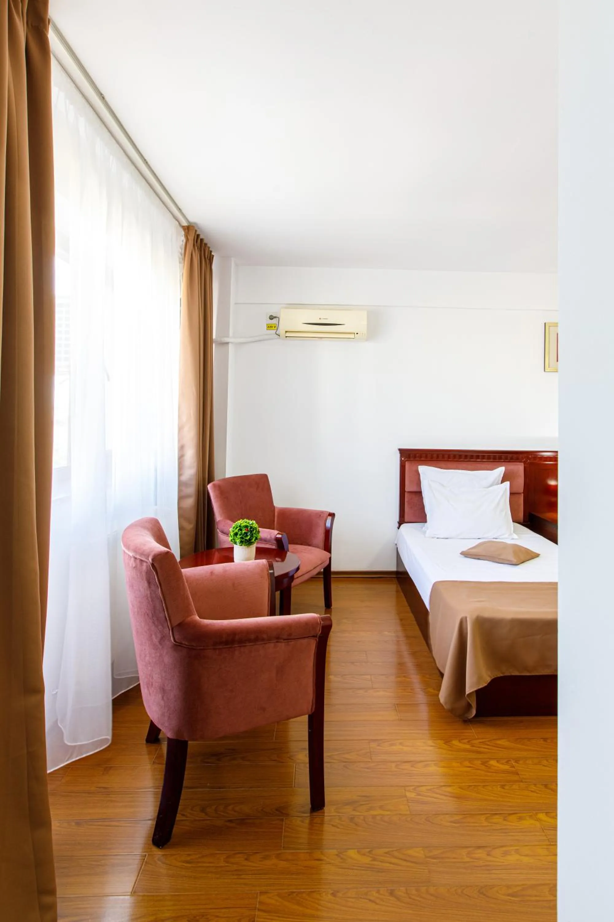 Bedroom, Bed in Lira Pacific Aparthotel